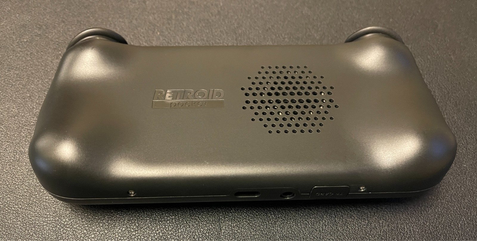 Retroid Pocket Mini V2 Handheld with Case and screen protectors