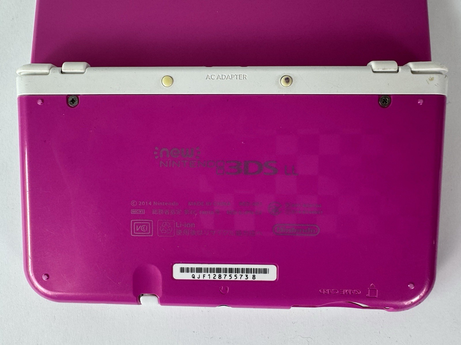 New Nintendo 3DS XL/LL- In English – Pink/White – 64gb- w/new charger