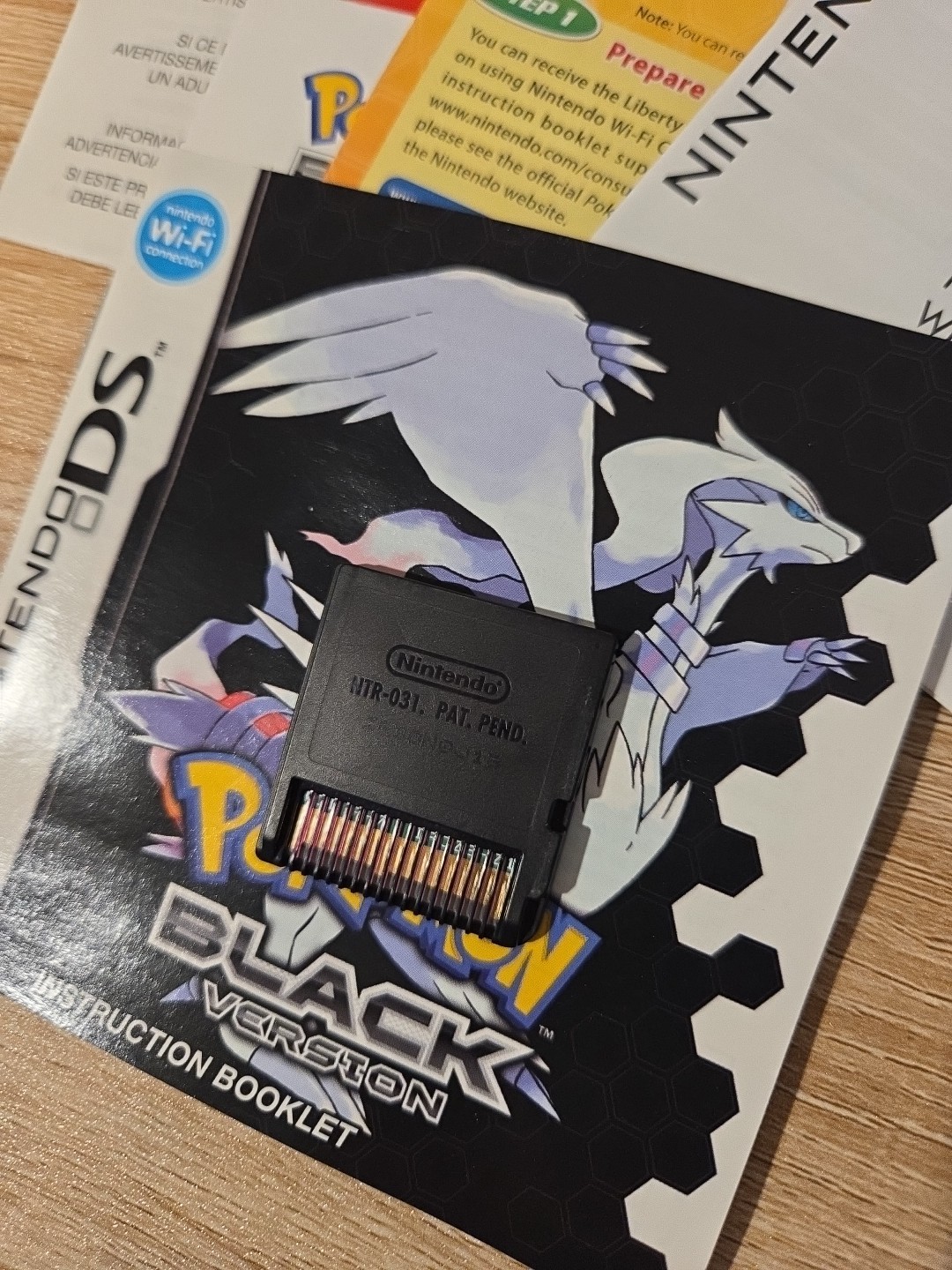 Pokemon Black Nintendo DS Video Game Complete In Box Very Good Condition