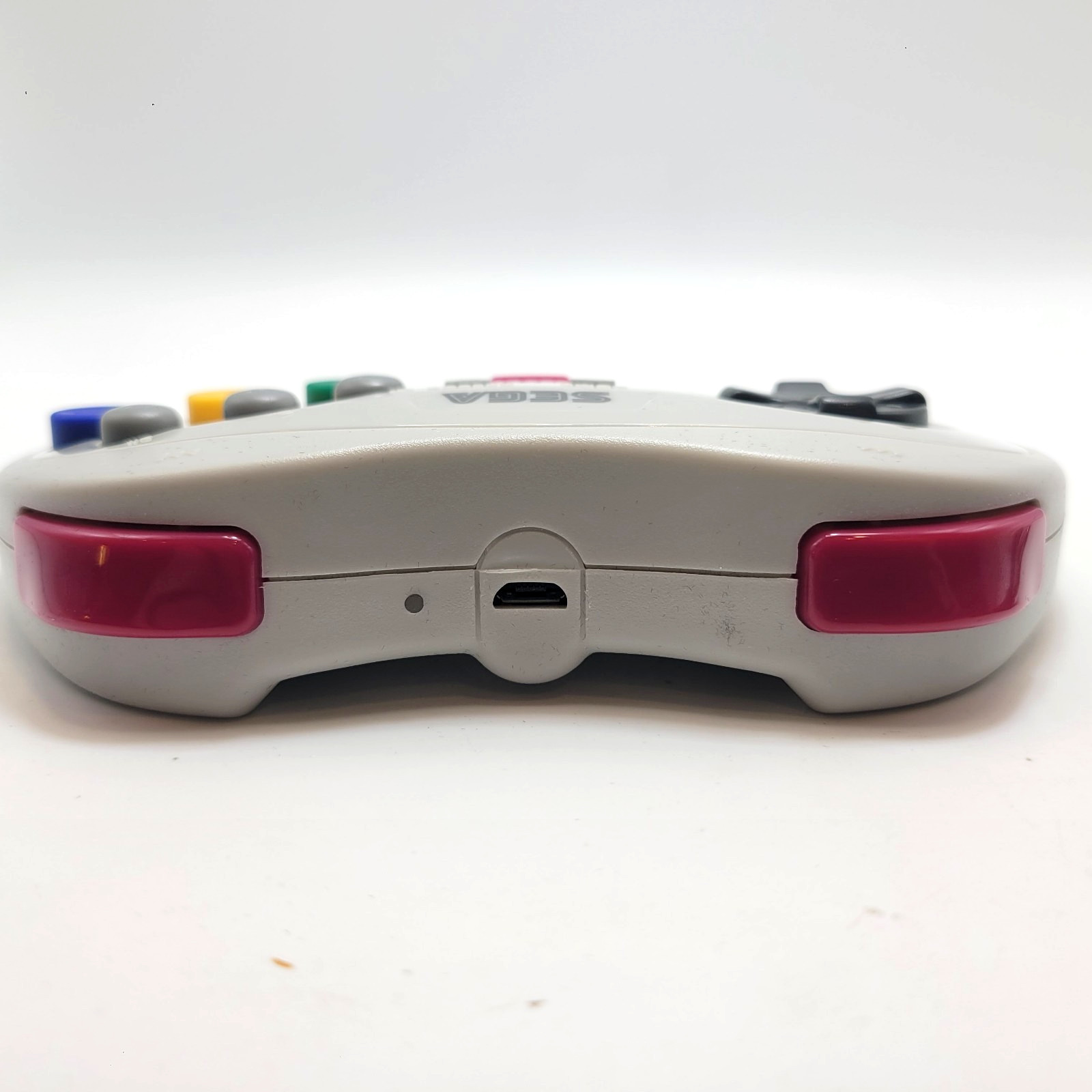 Retro-Bit 2.4GHz V2 Wireless Controller 8-Button Sega Saturn, Genesis Mini White