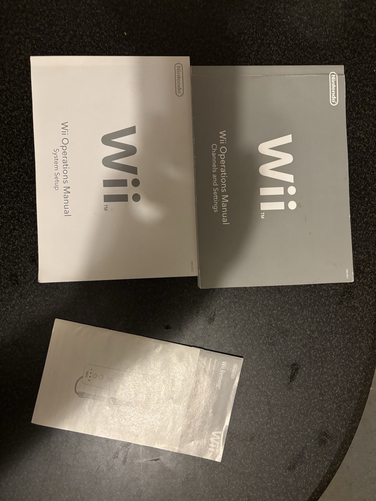 Nintendo Wii RVL-001 White NTSC Wi-Fi 480p Console w/ AV & Power Cables Manuals