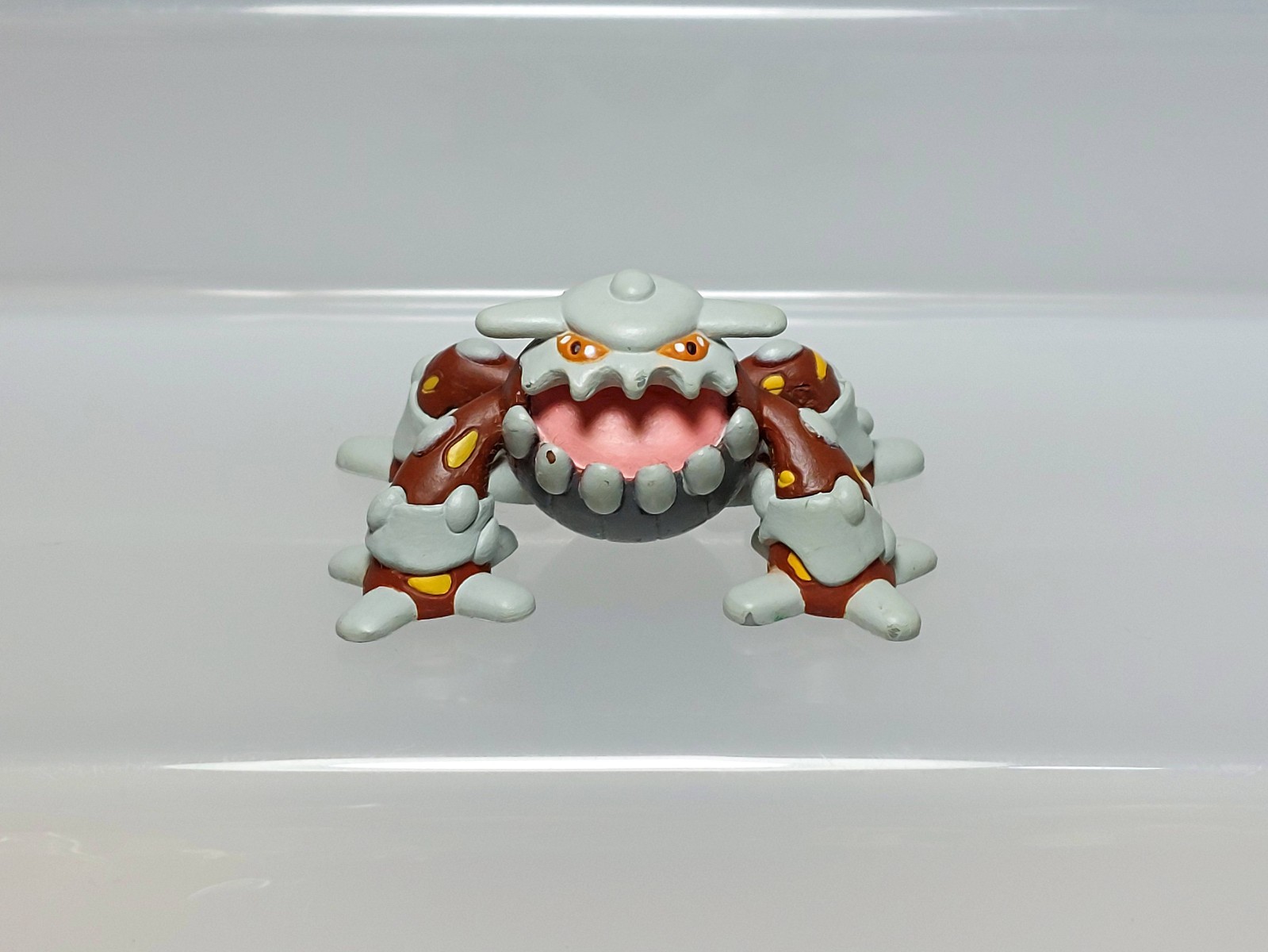 Heatran Pokemon Clipping Figure Bandai 2009 Candy Toy Japan L05 0.8in