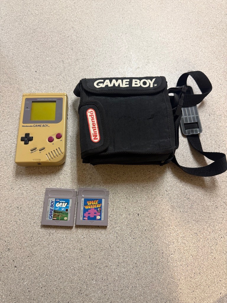 Original Nintendo Gameboy Console With 2 Games ALL ORIGINAL TESTED DMG-01