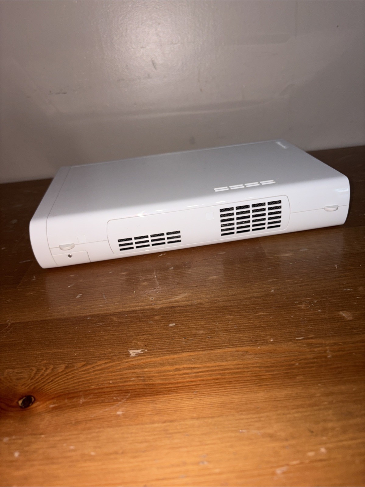 Nintendo Wii U 8gb White PAL WUP-001(03) Console only White Powers On Read