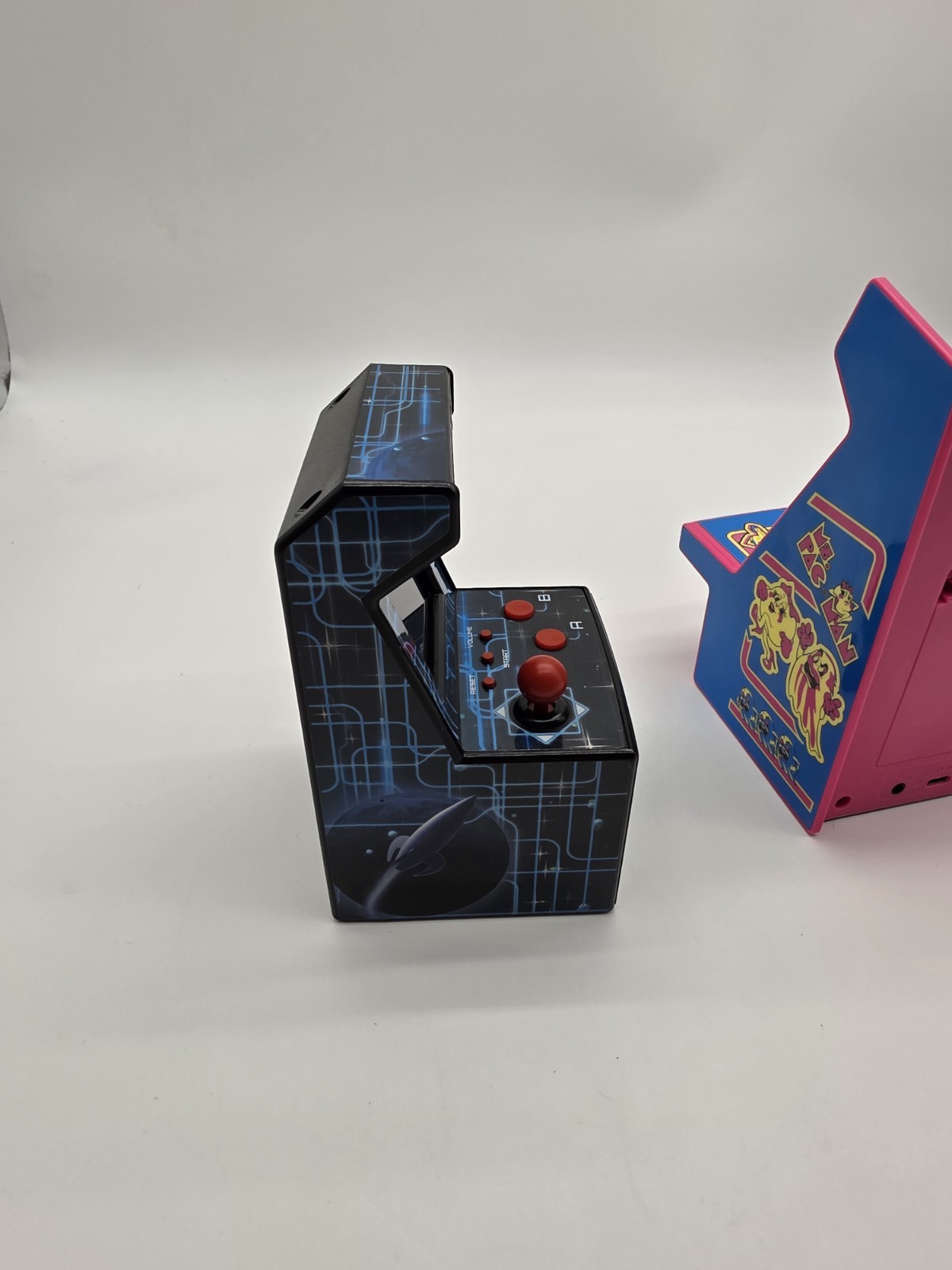 My Arcade MS. PAC-MAN Micro Player Retro Arcade And Dream Gear 200 Games