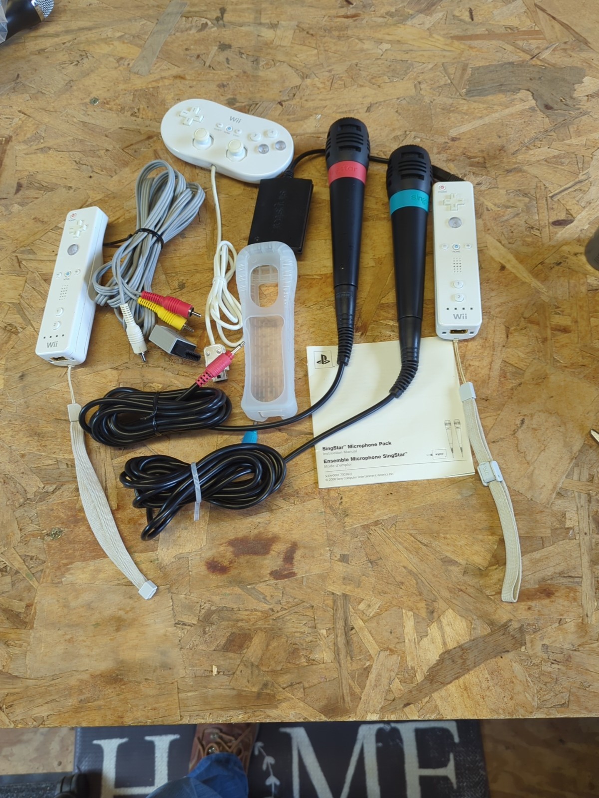 Remote Controller Lot for Nintendo Wii Console,Singstar Microphones Manual