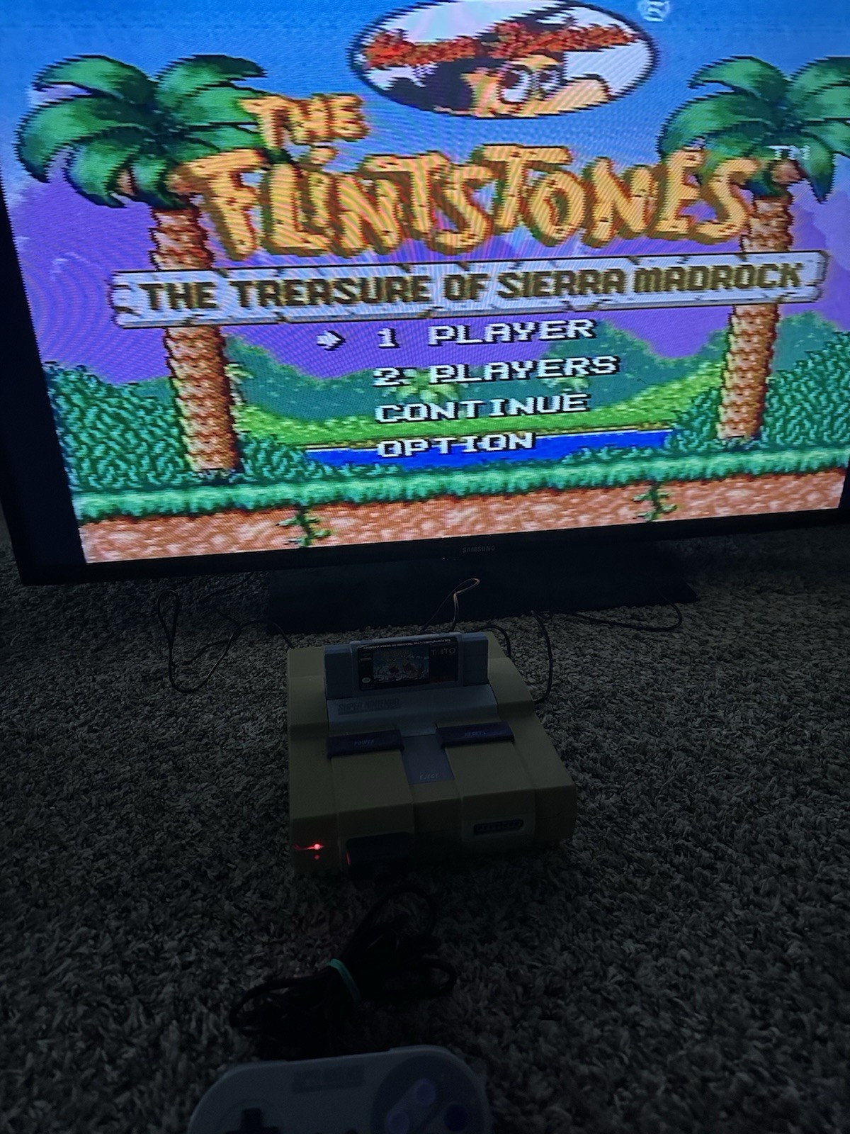 Yellowish Super Nintendo SNES Console Tested Working/GAME IS NOT INCLUDED