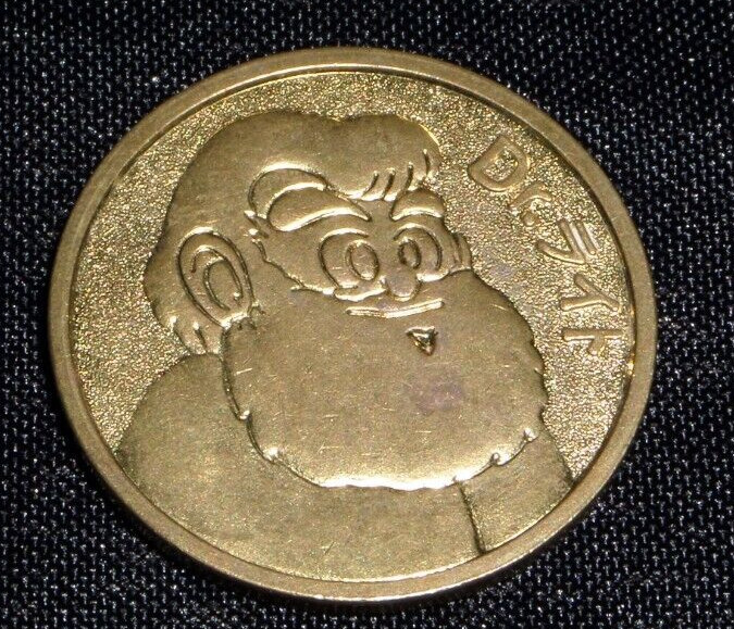 Vintage Capcom Rockman Mega Man Golden Metal Coin Medal Dr Light