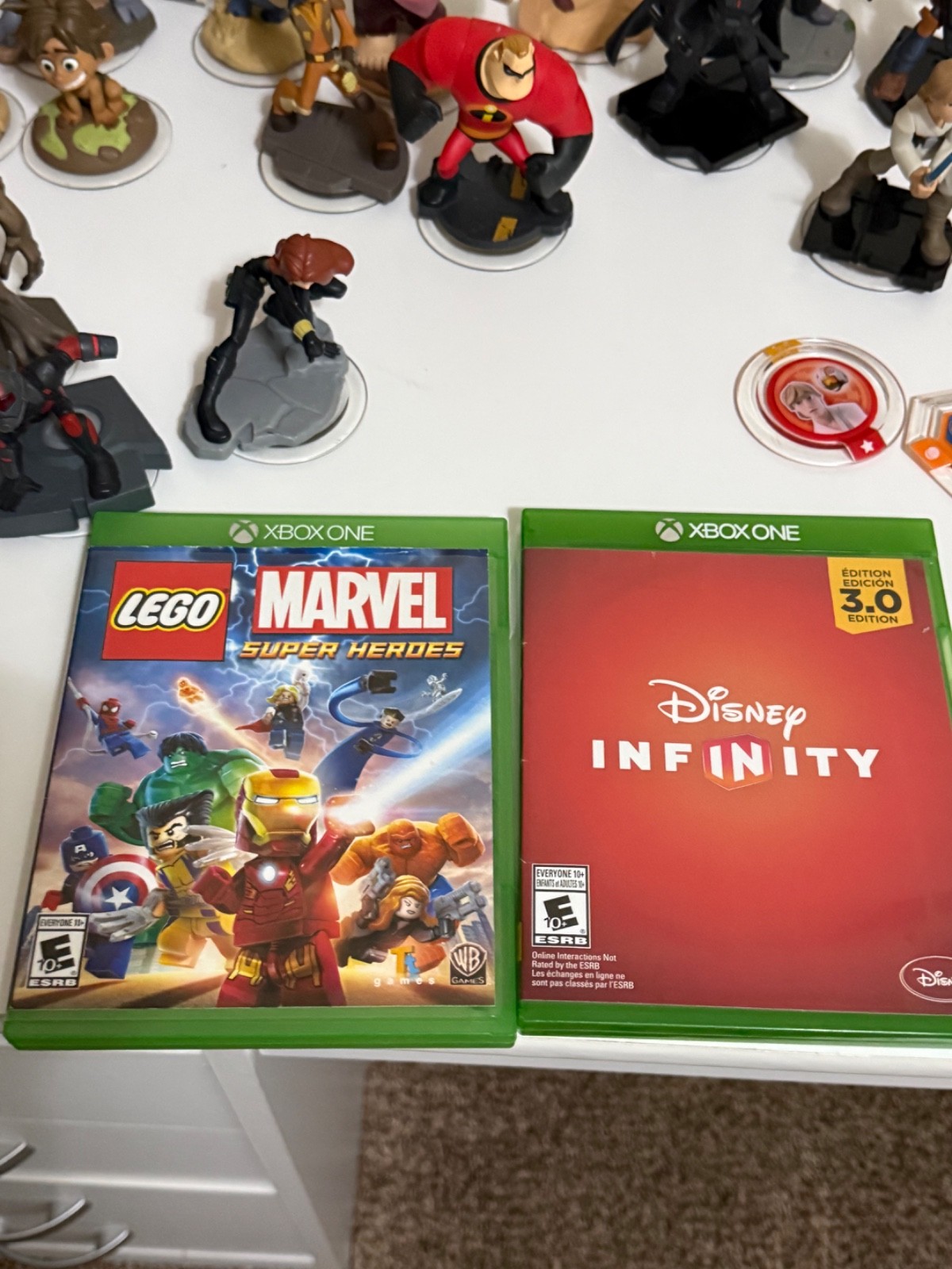 37 Disney Infinity Figures Power Disc Xbox One Portal Base Avengers Star Wars