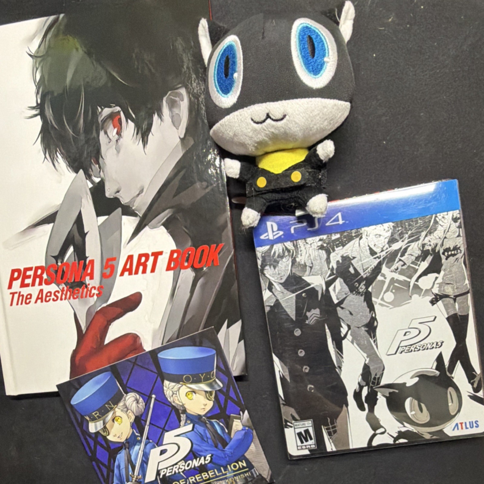 Atlus Persona 5 Take Your Heart Premium Edition PS4 w/ Art Book & Plush