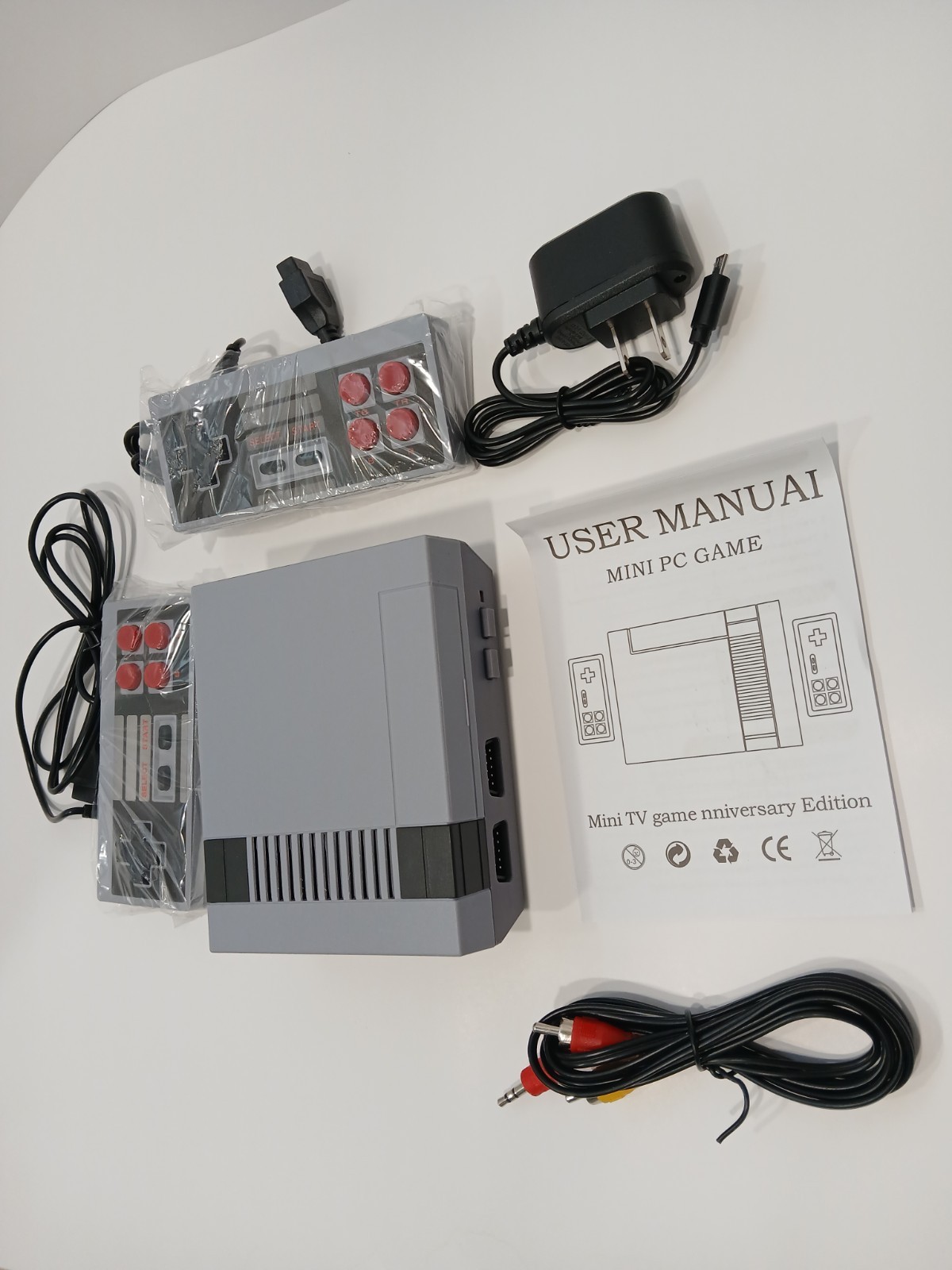 Retro FC620 Game Console Built-in Classic Games AV Output Wired Controller FC