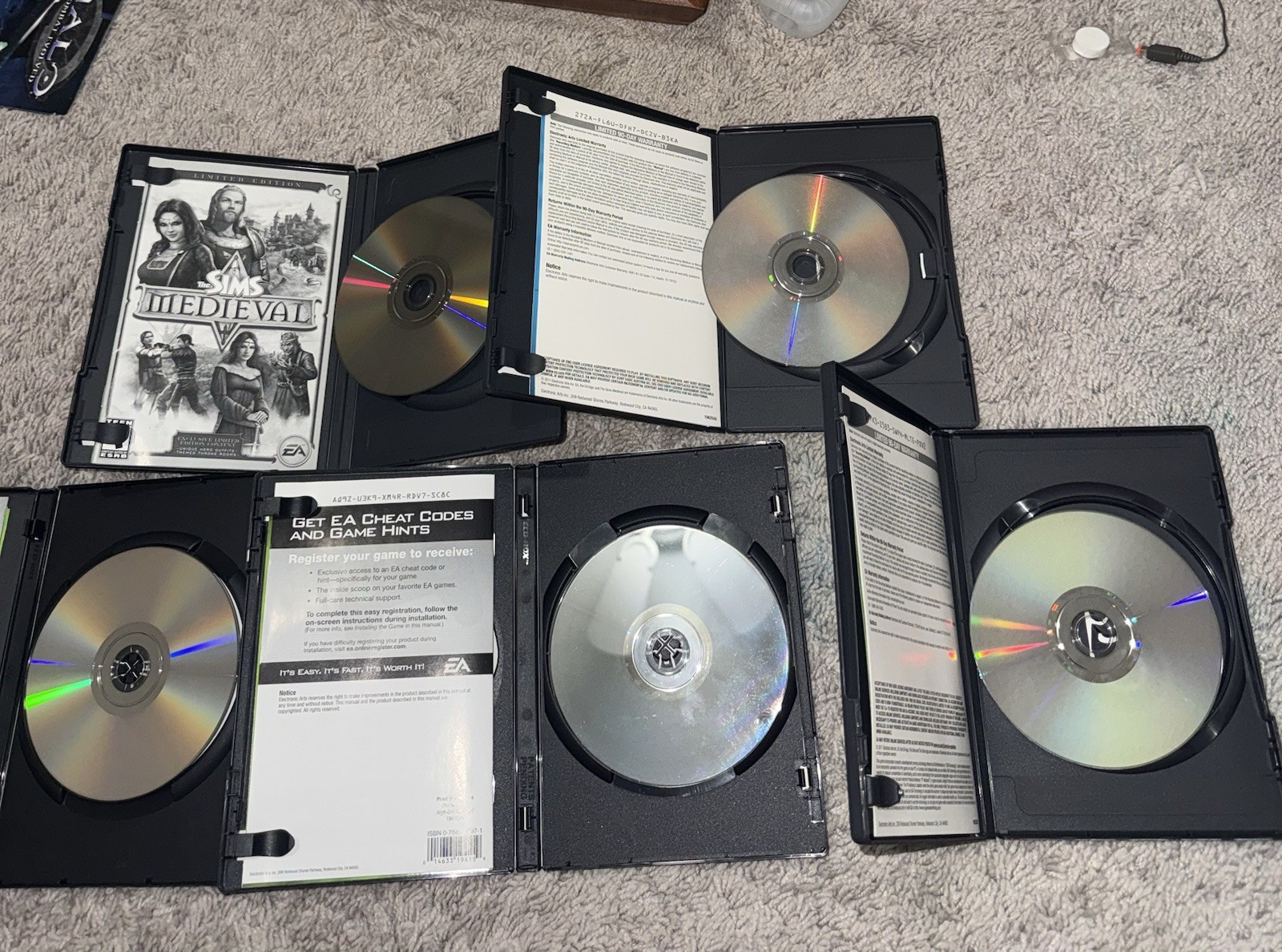 The Sims 3 LOT + The Sims Medieval PC/MAC CIBs
