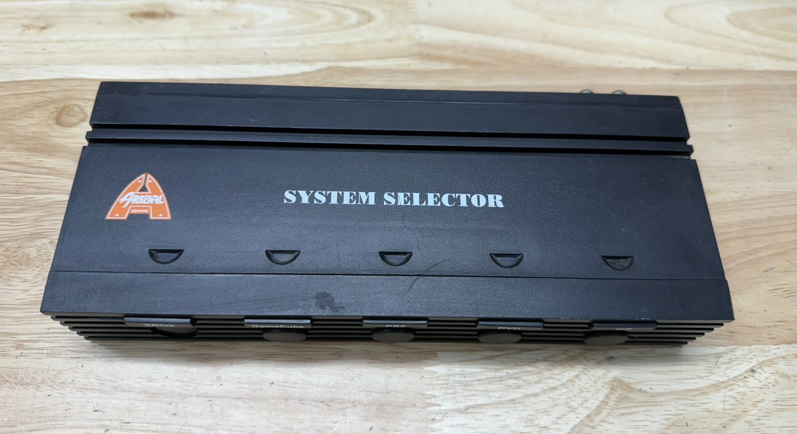 Arsenal Gaming System Selector 5 Input AV RCA S-Video GameCube Ps2 N64 Xbox DVD