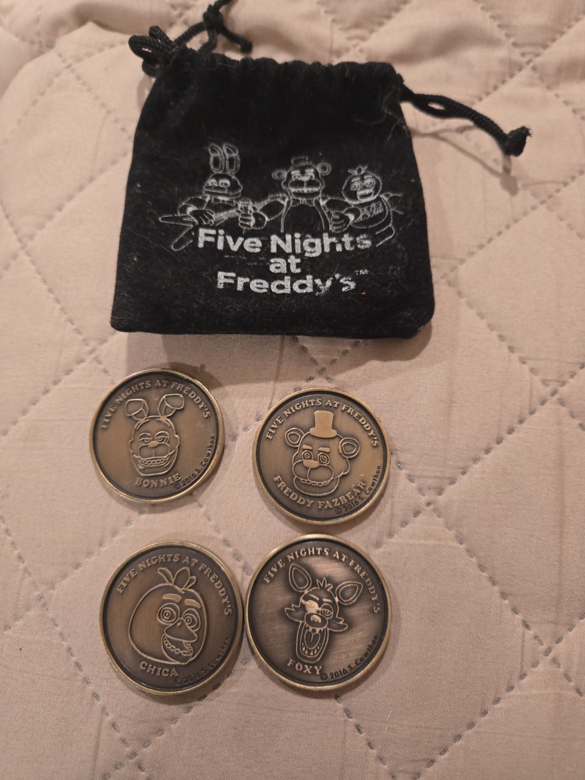 Five Nights at Freddy’s Arcade Token Set 2016 w Pouch FNAF Rare Barns n Noble