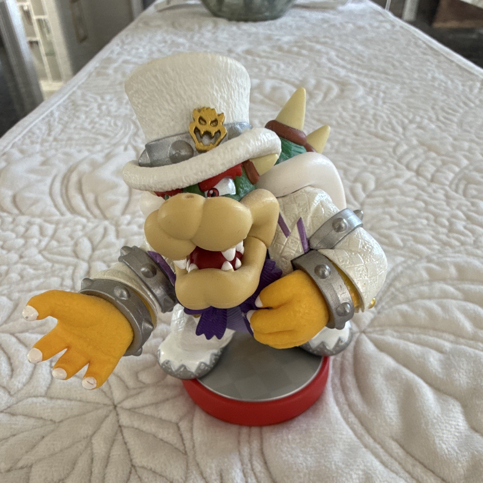 Nintendo amiibo Bowser (Wedding) Figure for Super Mario Odyssey 2017