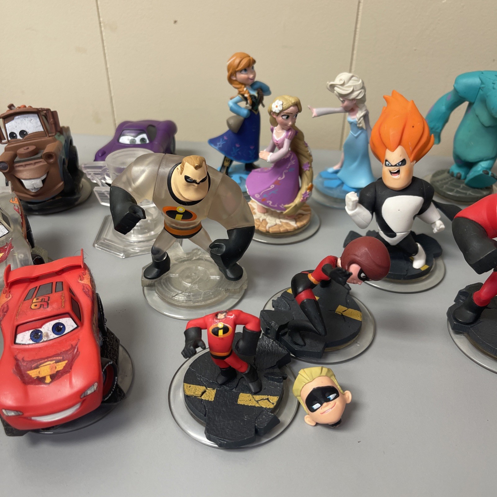 Disney Infinity 23 Character Lot Cars Frozen Incredibles Monsters Inc Pirates