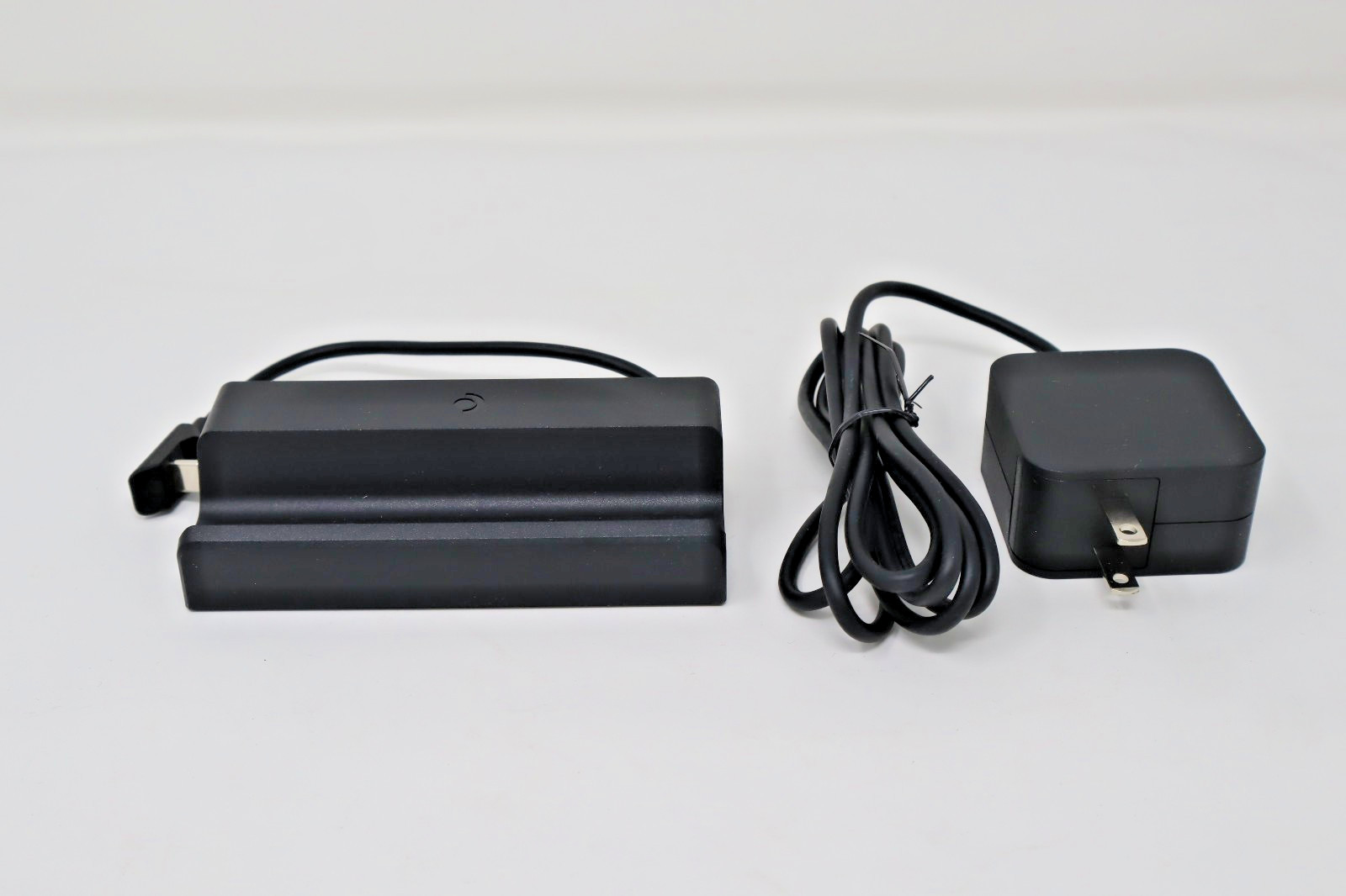 Valve Steam Deck Docking Station & AC Genuine OEM Official – Refurbished