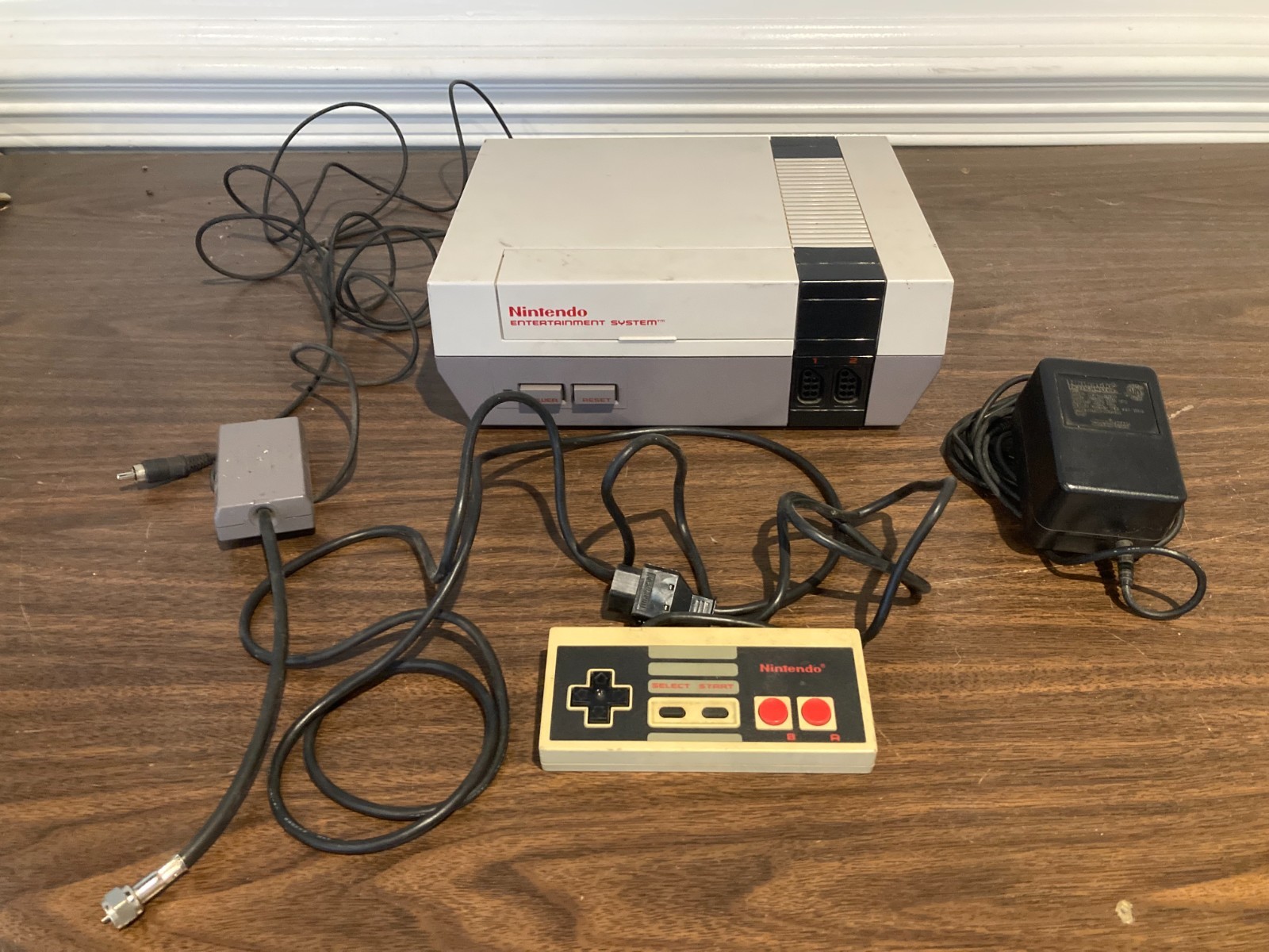 Original Nintendo Entertainment System NES Console w/ Controller & Cords – AS IS