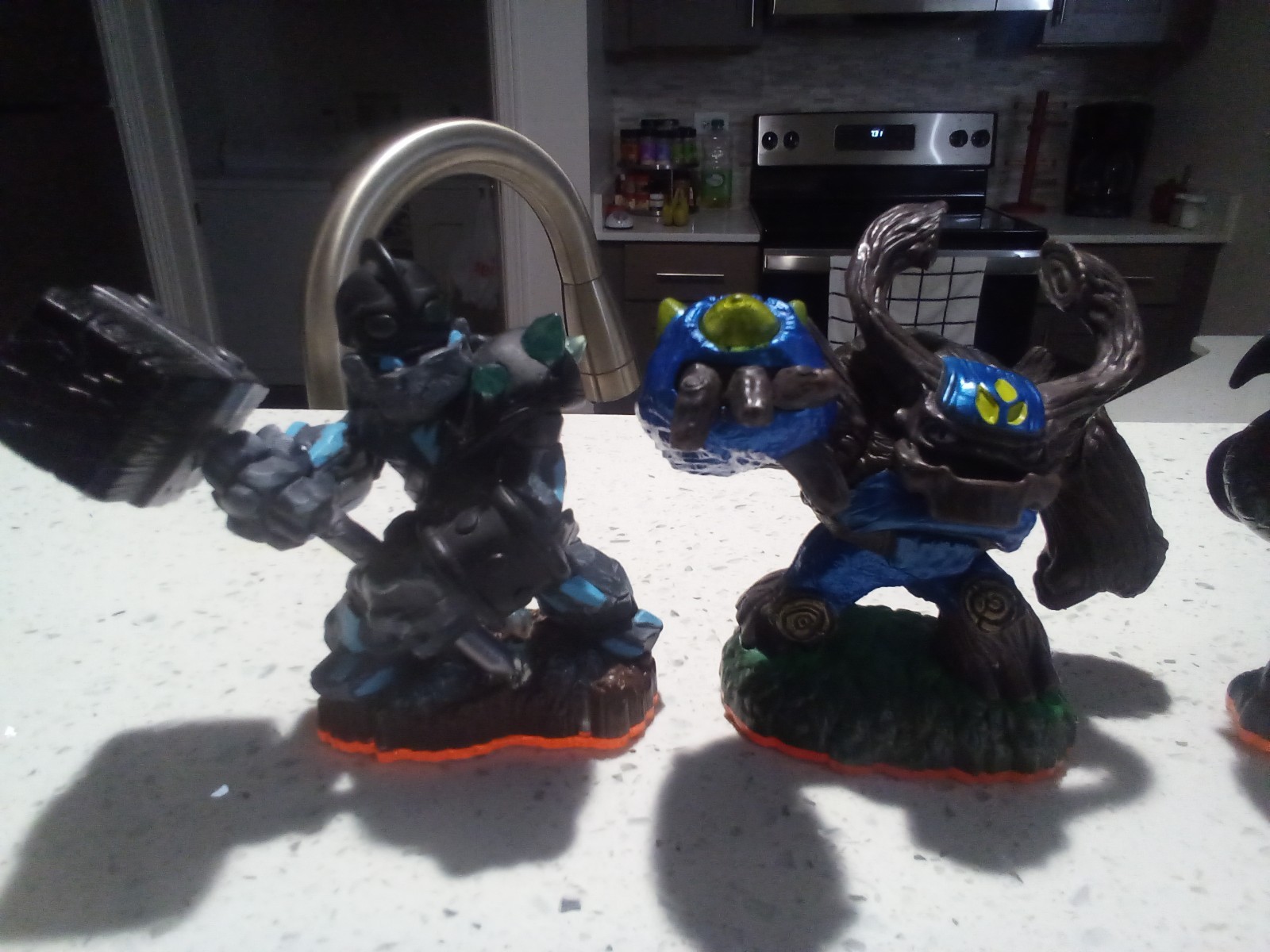 Skylanders Giants Set w/ Scarlet Ninjini, Pumpkin Eye Brawl, Granite Crusher