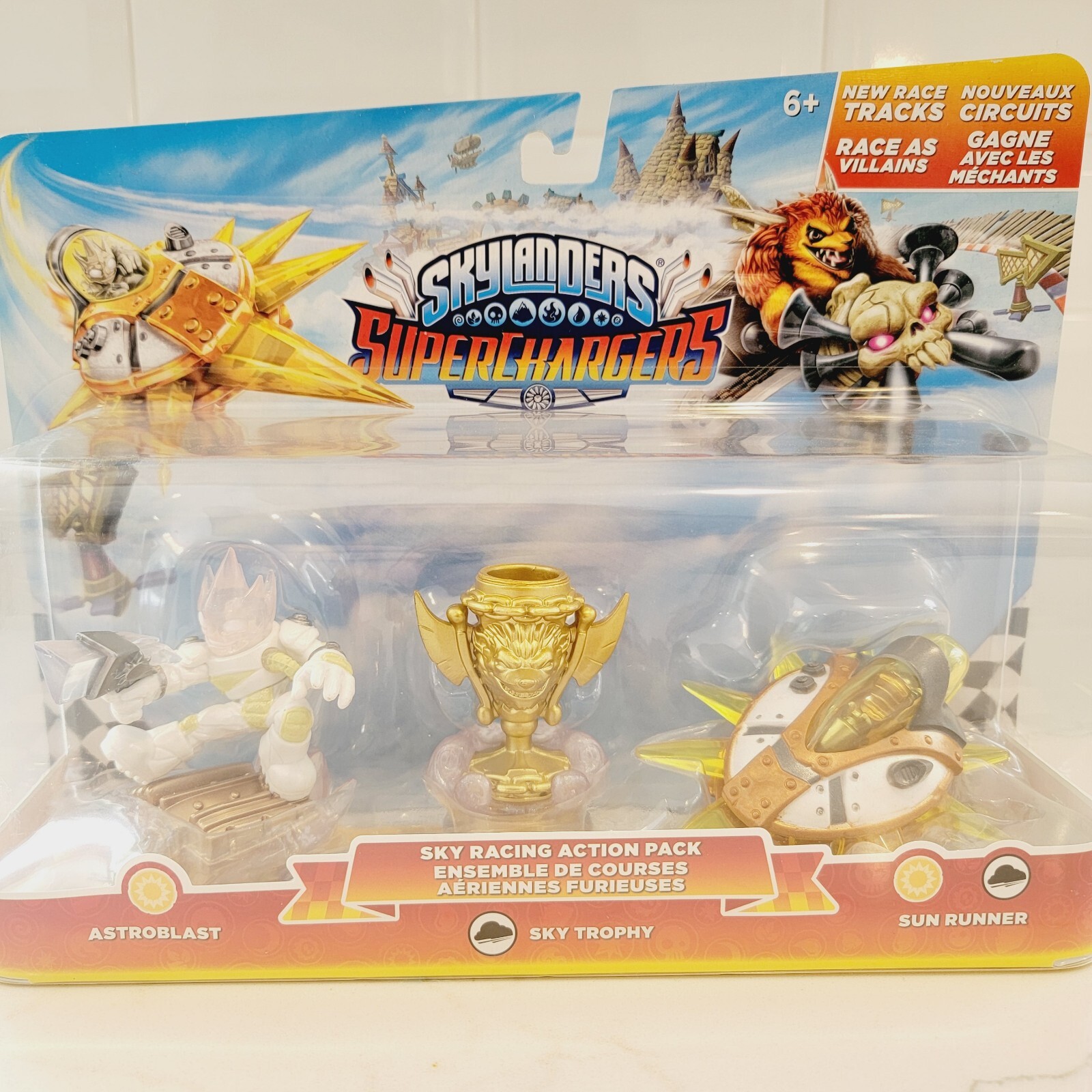 Skylanders Superchargers Sky Racing Action Pack Astroblast Sun Runner Sky Trophy