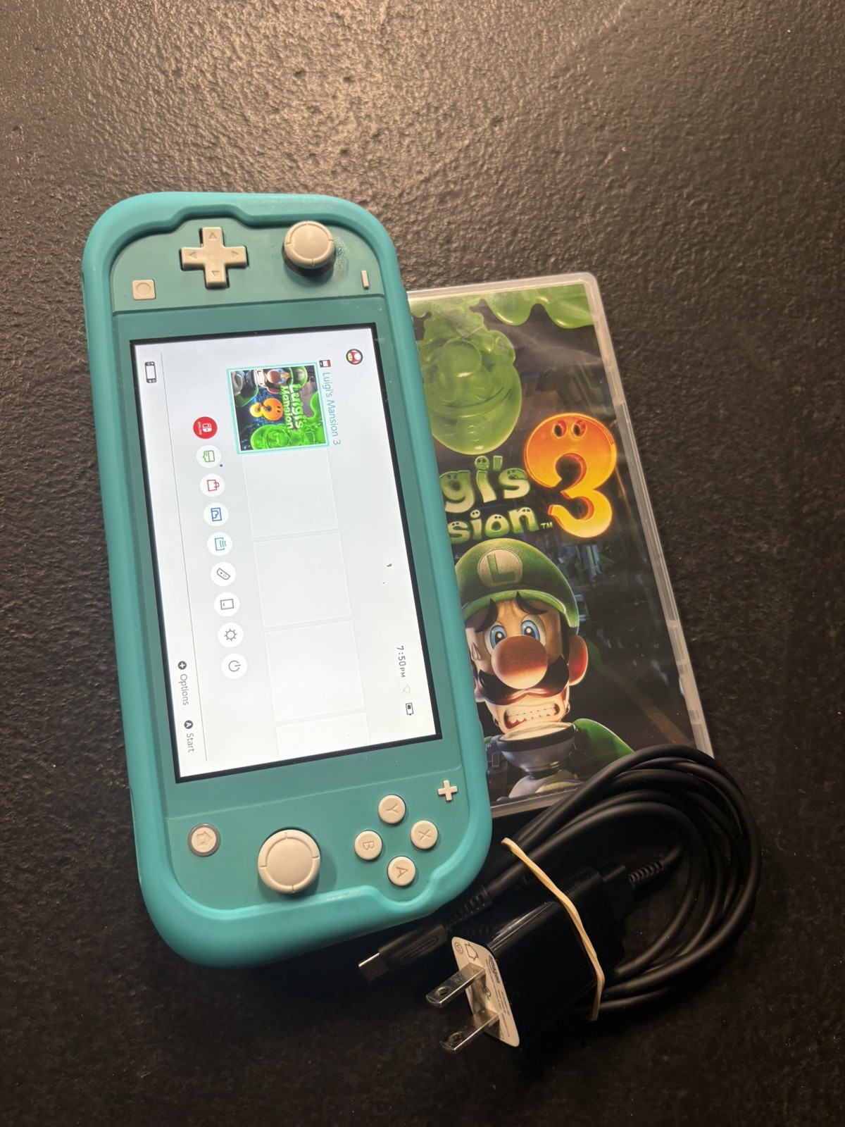 Nintendo Switch Lite 32GB+60GB chip & Luigi’s mansion lot