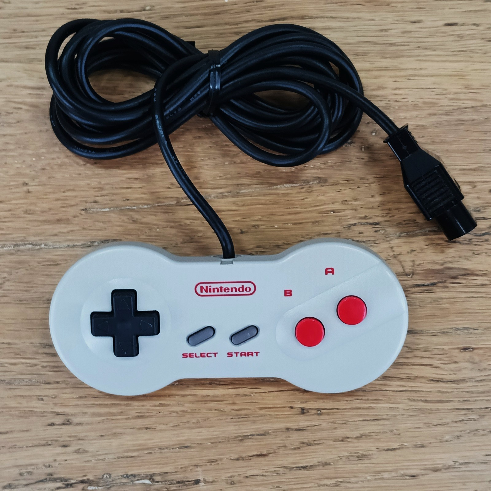 Nintendo NES Original Authentic OEM Dog Bone Controller NES-039 Tested & Works