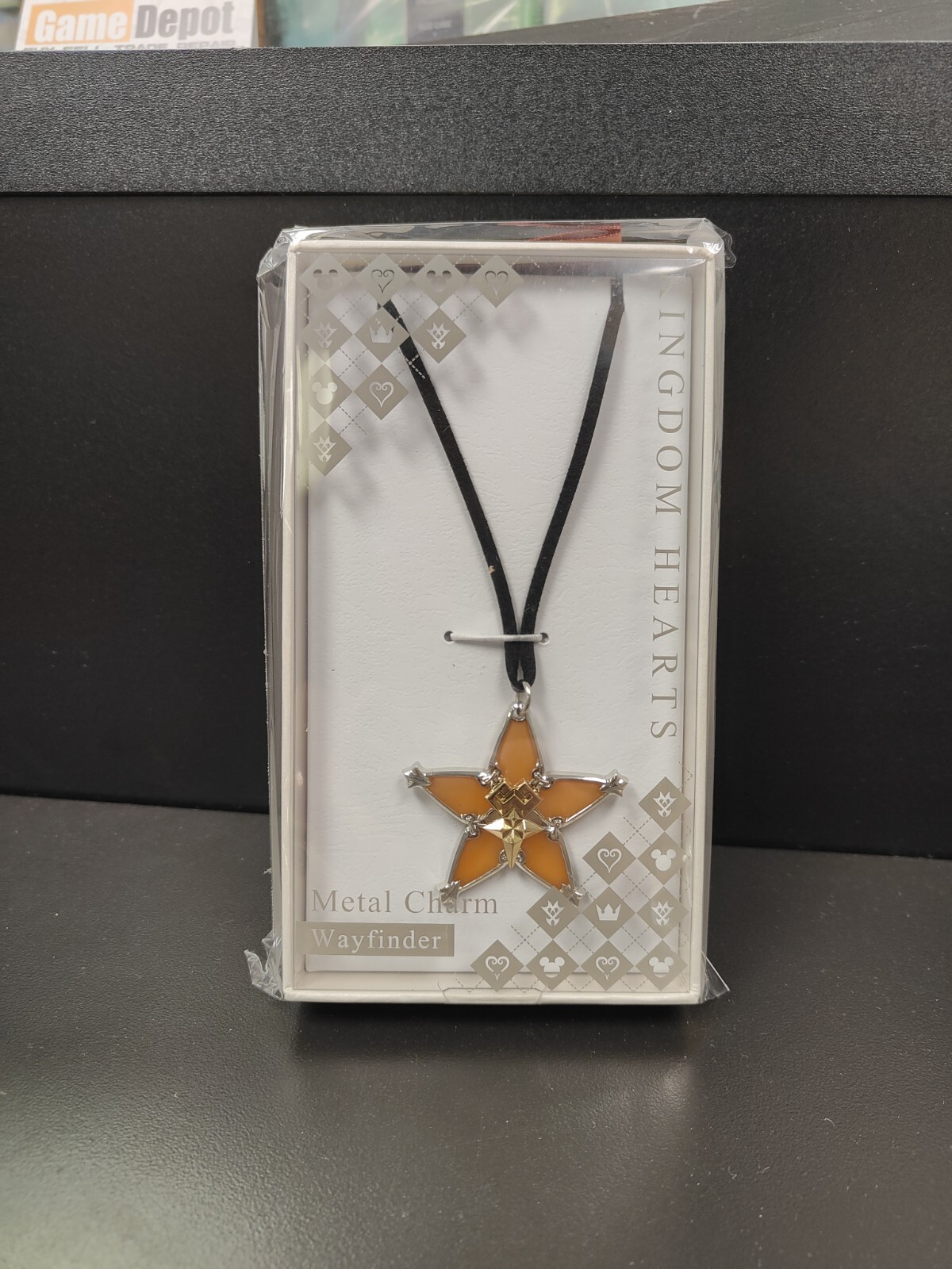 Official Square Enix Disney Kingdom Hearts Wayfinder Metal Charm Terra Version