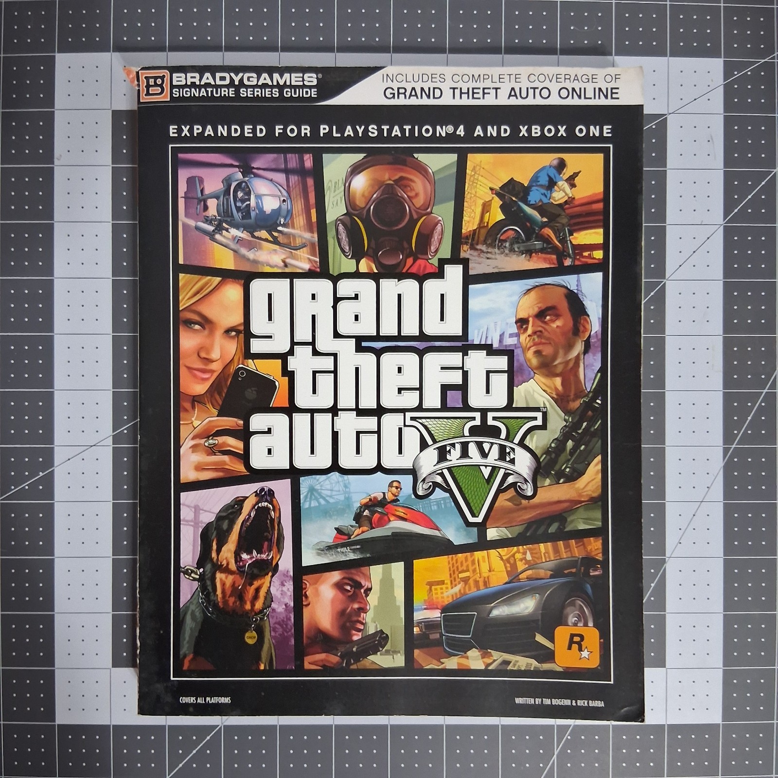Grand Theft Auto GTA V 5 Bradygames Signature Series Guide Online PS4 XBOX ONE