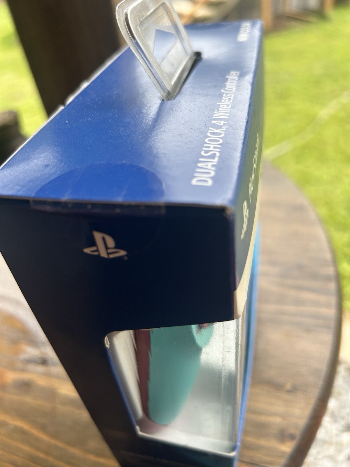 Sony DualShock 4 Wireless Controller for PlayStation 4 Berry Blue new inbox ￼