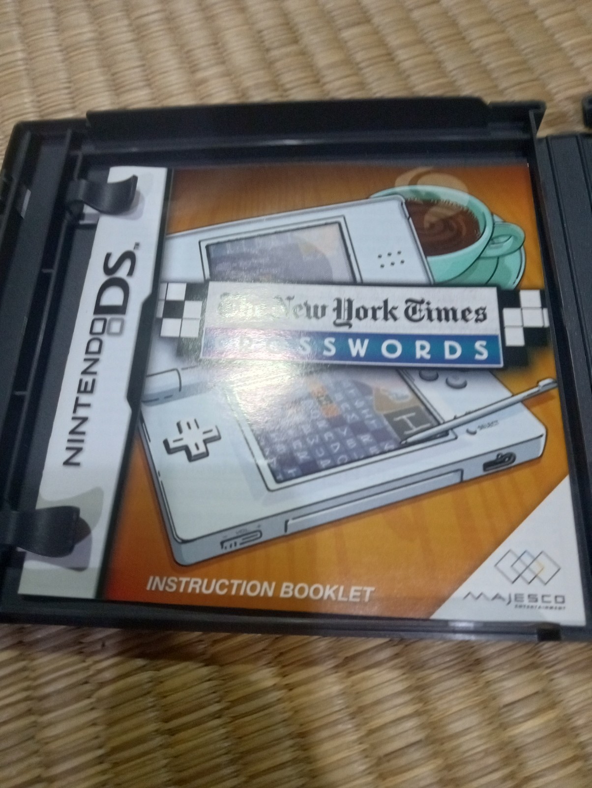 New York Times Crosswords (Nintendo DS, 2007) CIB manual, game, artwork,