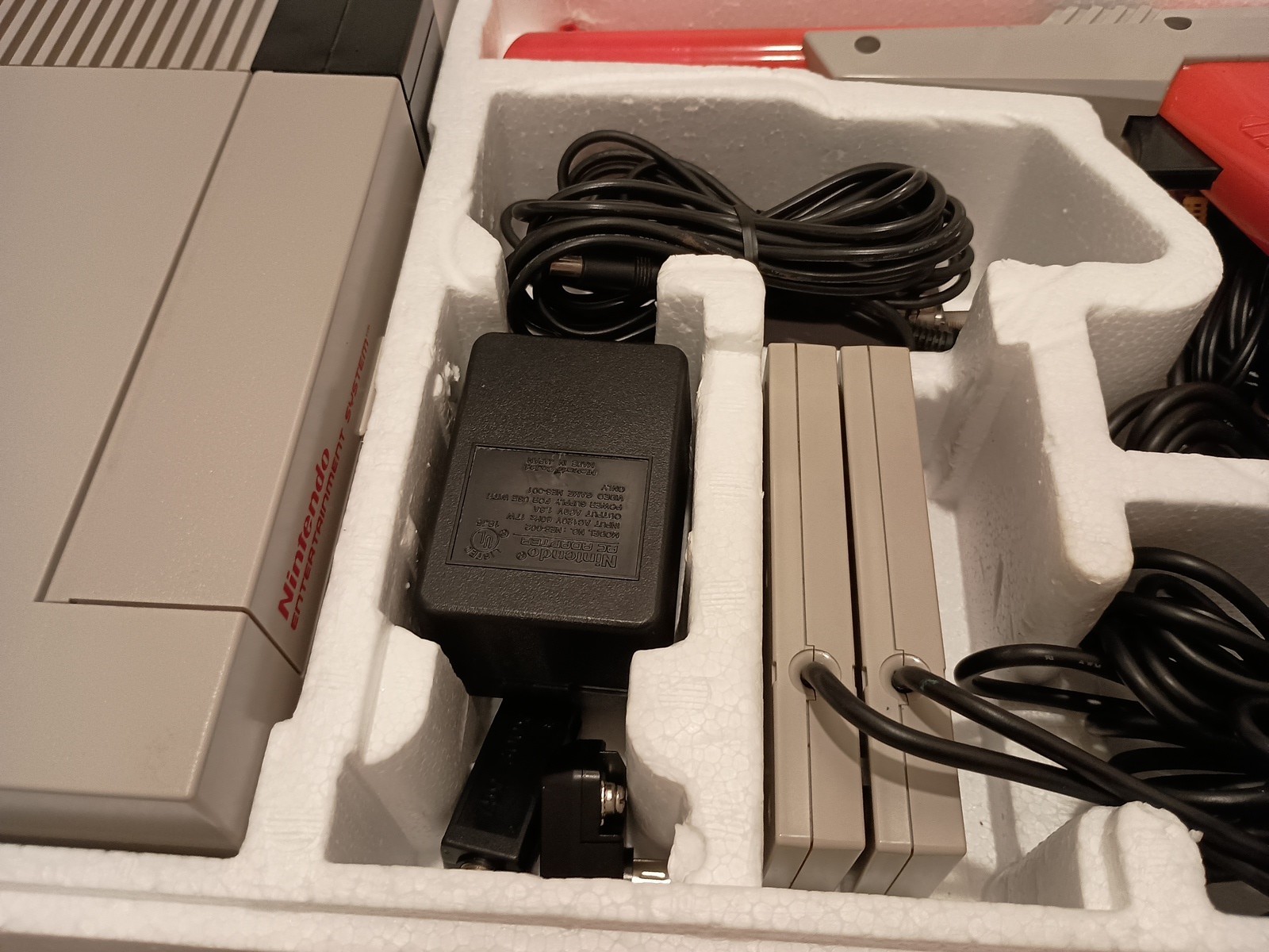 Nintendo Entertainment System Action Set Console Bundle – Great Shape!