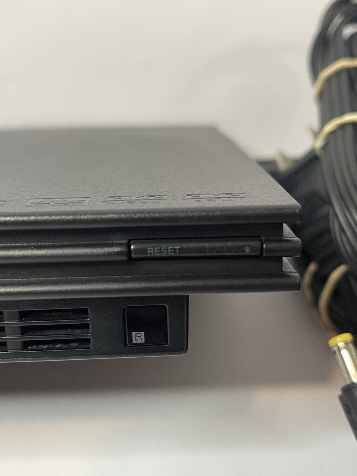 Sony PlayStation 2 PS2 Slim SCPH-79001 Console System Bundle – READ DESCRIPTION