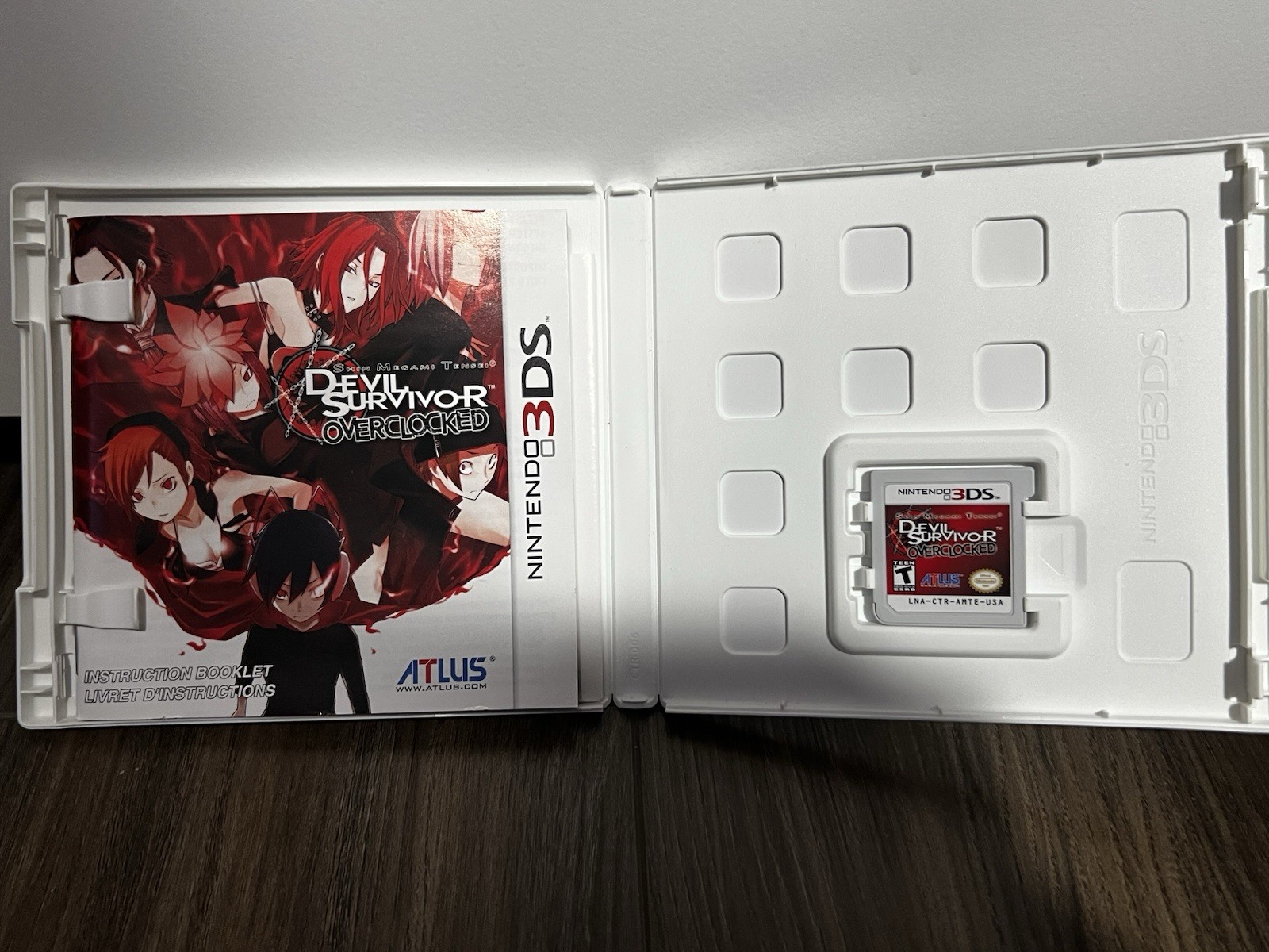 Shin Megami Tensei: Devil Survivor Overclocked (Nintendo 3DS, 2011)