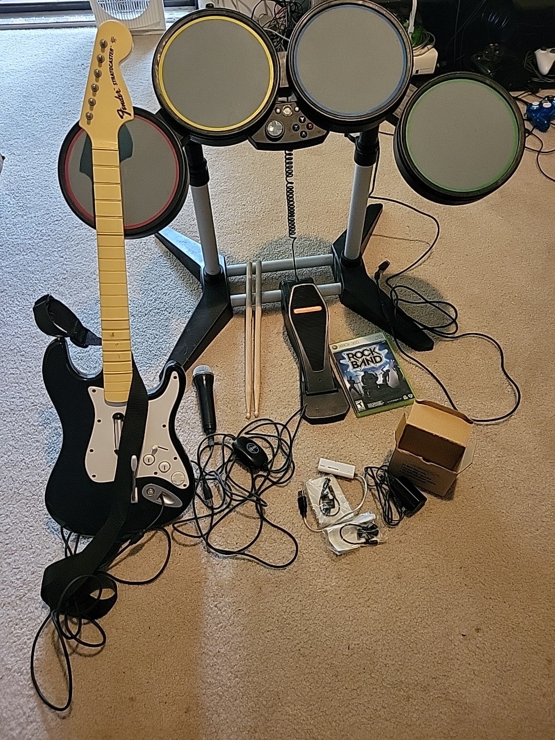 Xbox 360 Rock Band /Guitar Hero Bundle Set -Tested – See Notes For DESCRIPTION