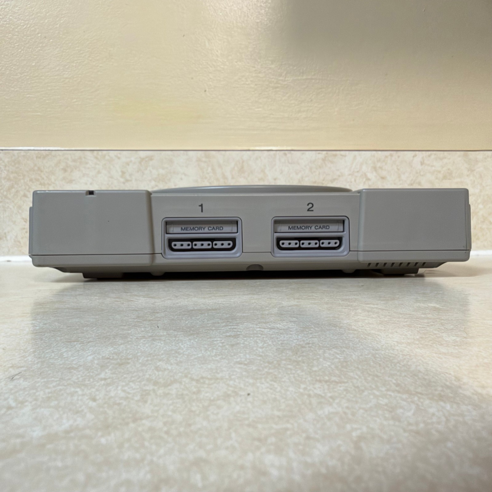 Sony PlayStation 1 – UNTESTED – 2 Controllers & Memory Card