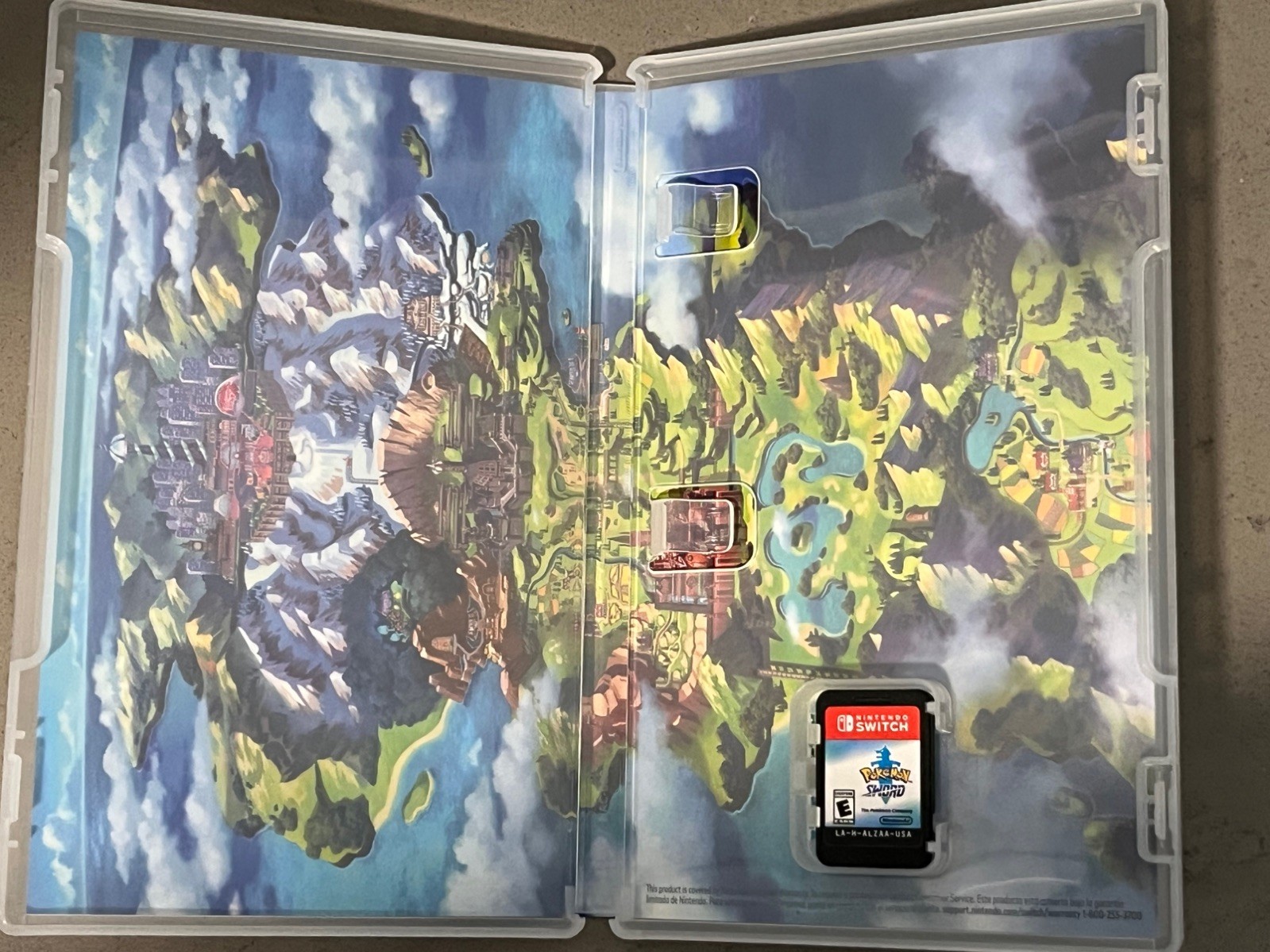 Pokemon Sword Nintendo Switch Video Game Cartridge with Case