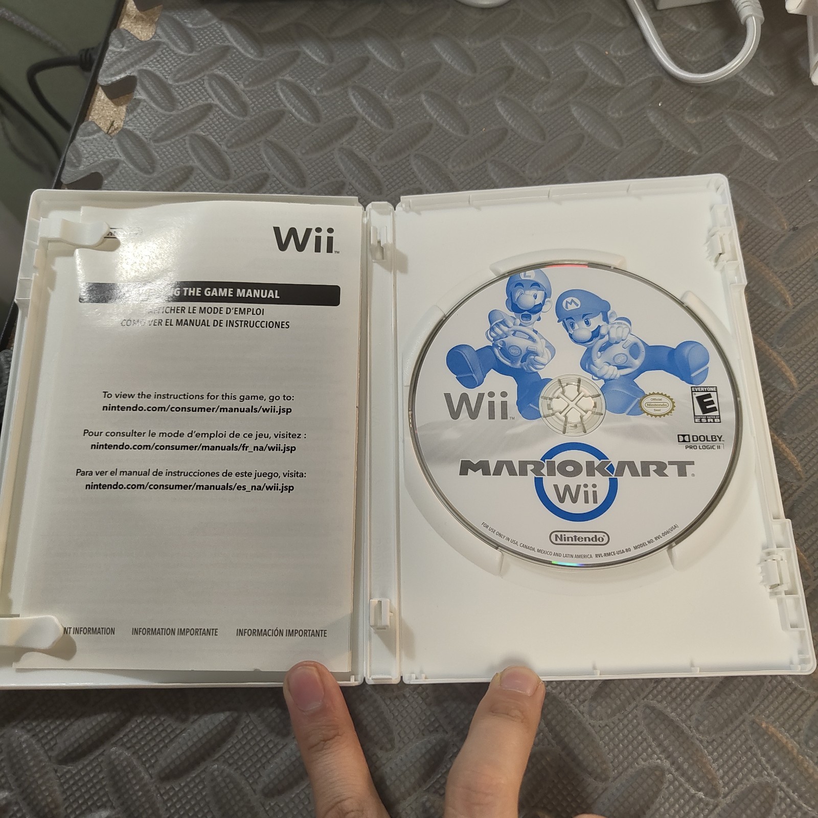 Mario Kart Wii (Wii, 2008) Family Fun Racing Game no manual no scratches