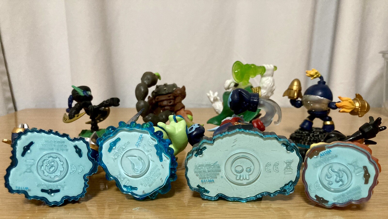 Lot 8 Skylanders Swap Force Night Shift Wind Up Smolerdash Rip Tide Scorp Zoo +