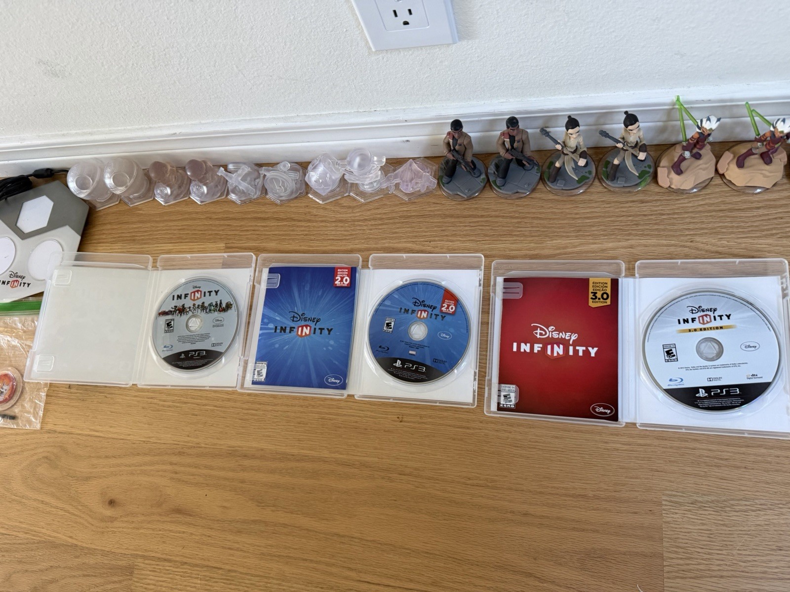 Disney Infinity PS3 Games 1.0 2.0 3.0 & Interactive Character Figure Pack Lot