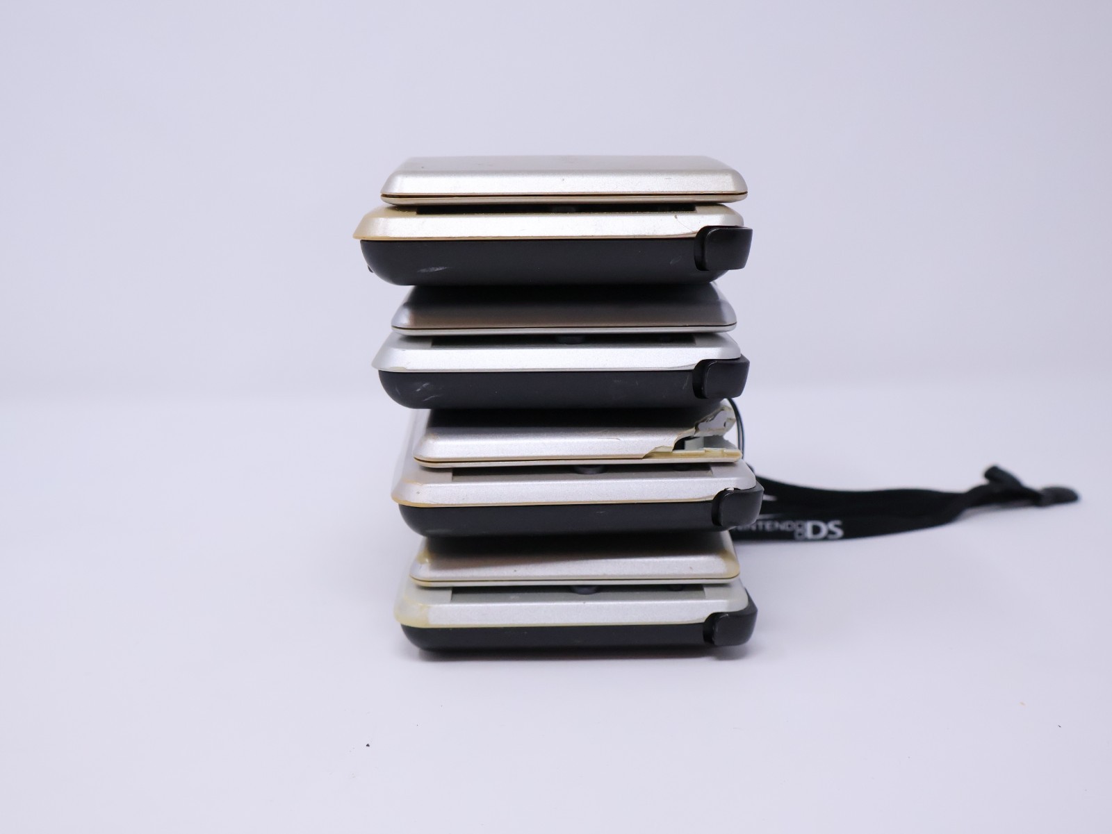Nintendo DS Original NTR-001 Console Silver Lot of 4 Broken Hinge For Parts