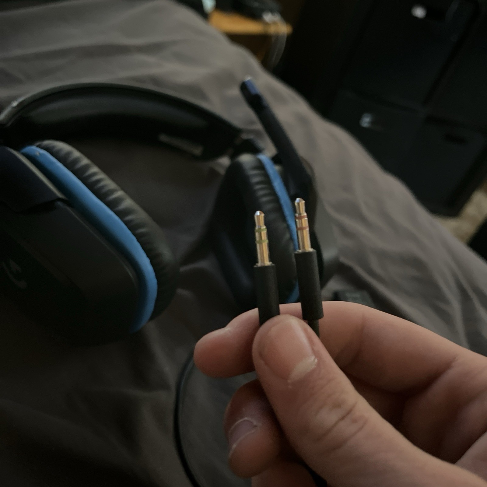 Logitech G432 Over-Ear Wired Gaming Headset Boom Mic 3.5mm/USB Black/Blue