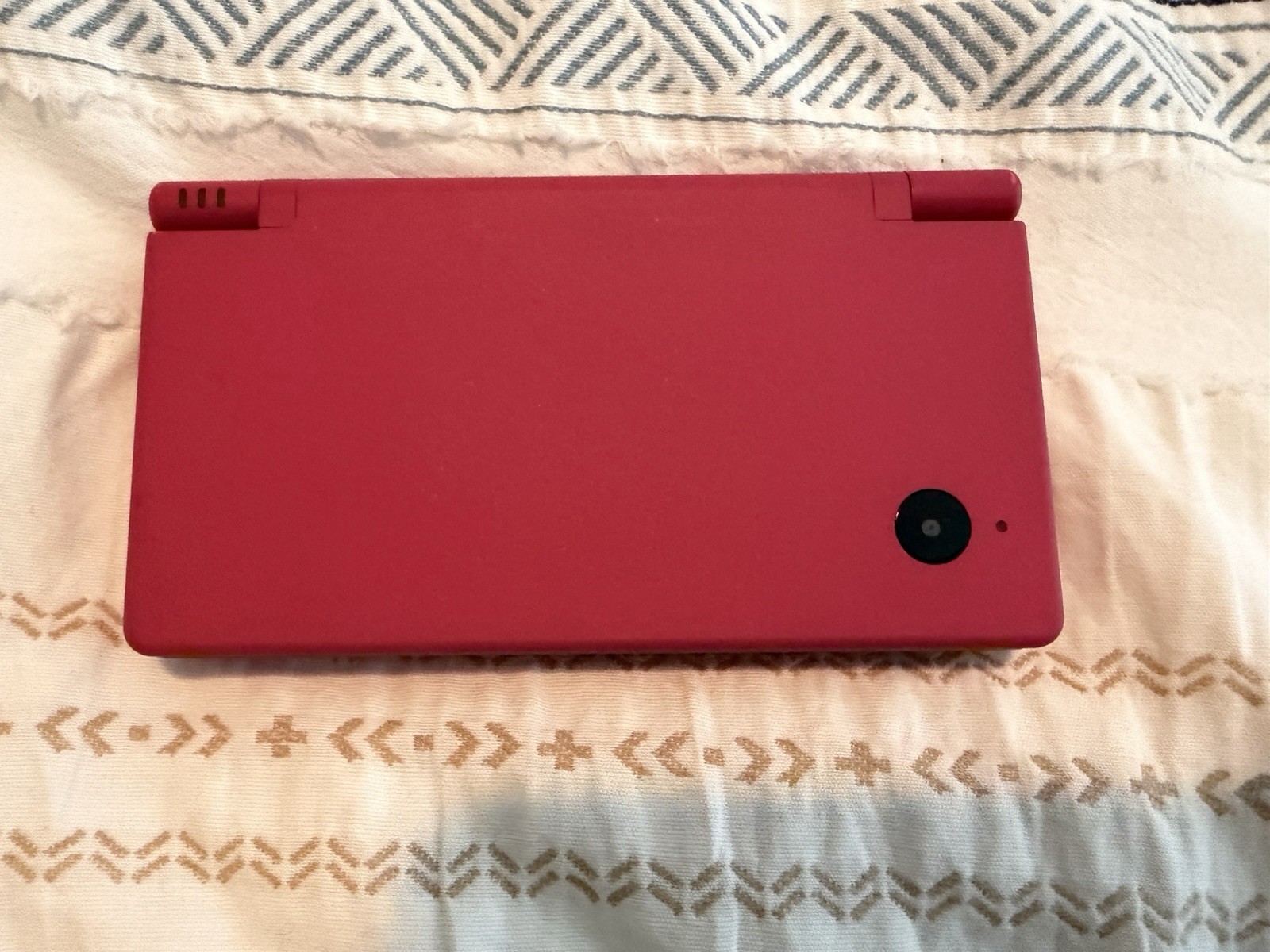 Nintendo DSi TWL-001(JPN) Pink Handheld Console NTSC-J Wi-Fi Mic 256MB 2008
