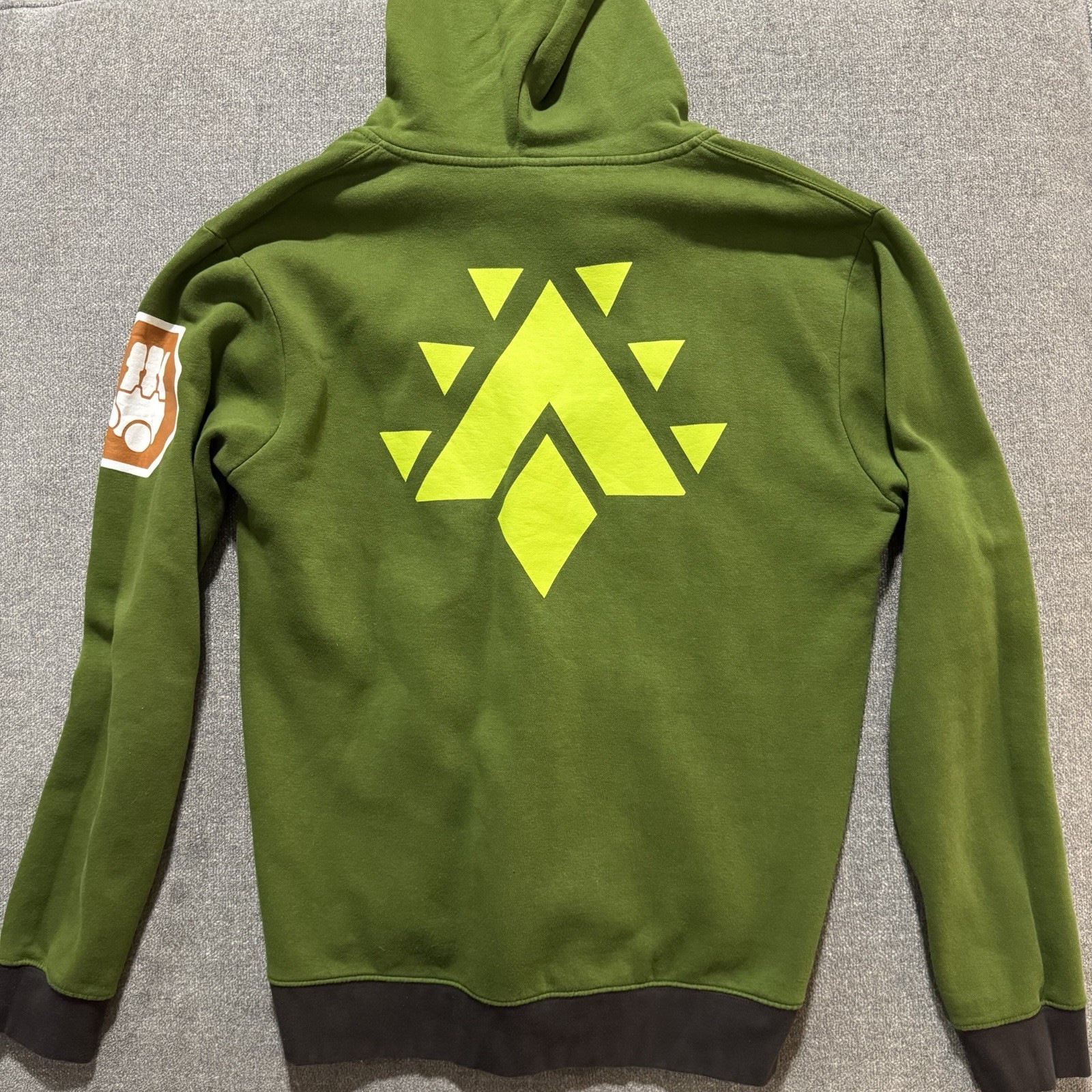 J!NX Overwatch Ultimate Orisa Hoodie Green Large Excellent Blizzard Gaming