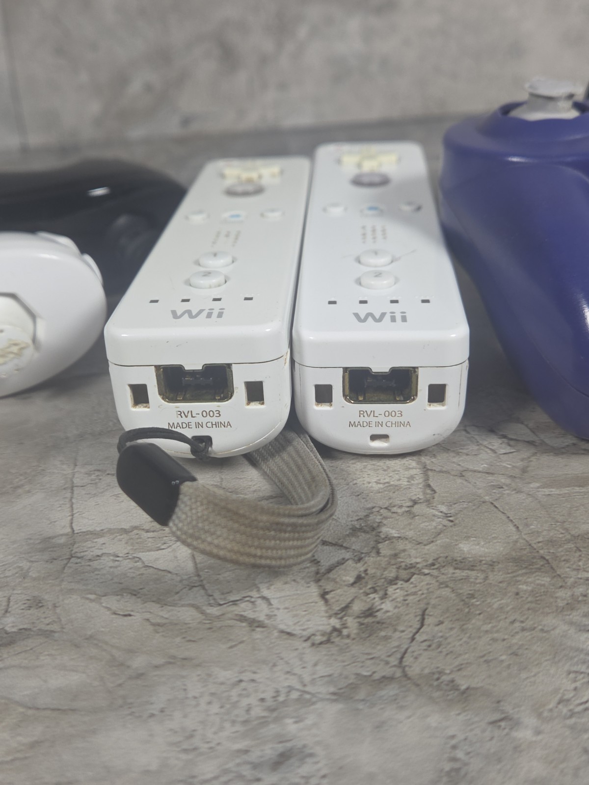 Game Cube Wii Nintendo Controllers Purple White Black Lot Random (5) Not Tested