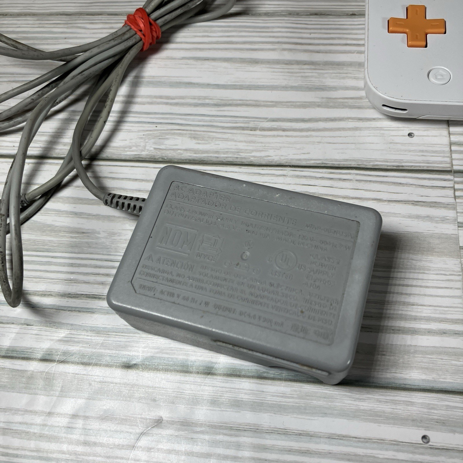 New Nintendo 2DS XL White & Orange TESTED & WORKING W/ Charger Stylus Mario Kart