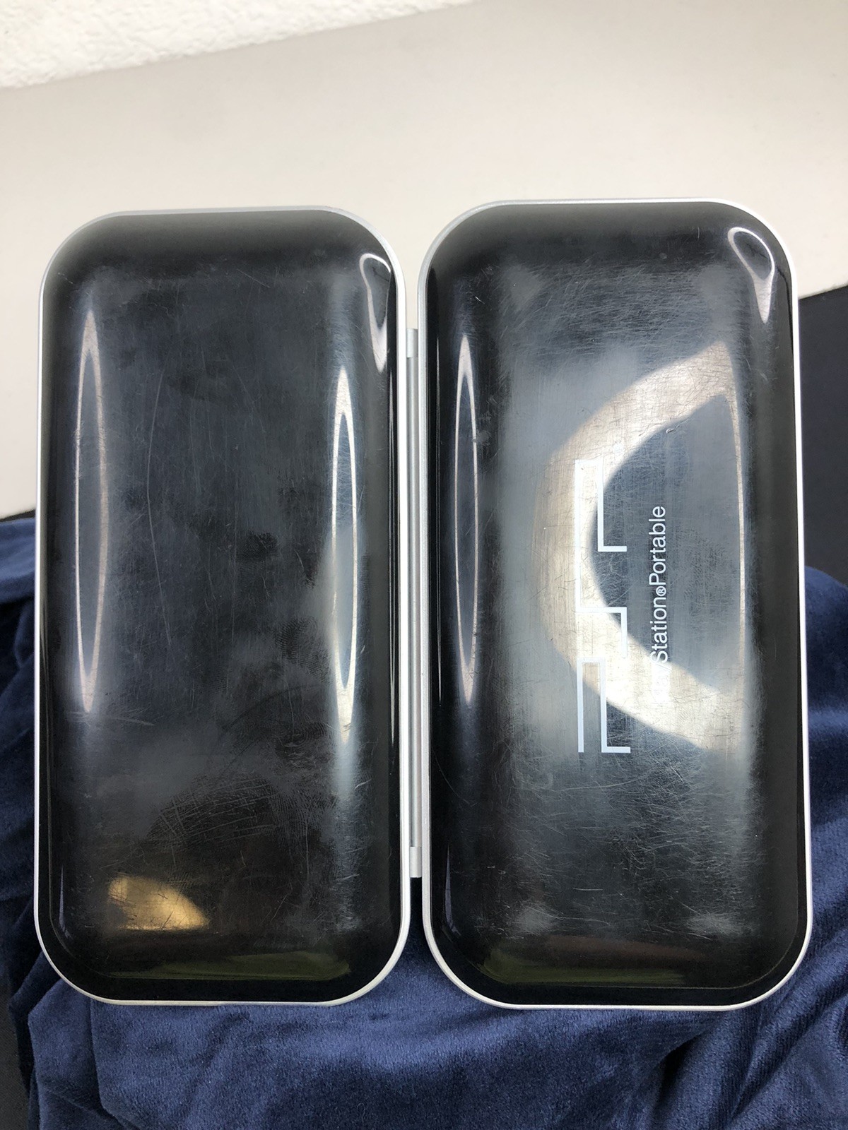 PSP Carry Case Travel RARE Silver Black UMD SD Card Slim Hard Shell Sony BDA VTG