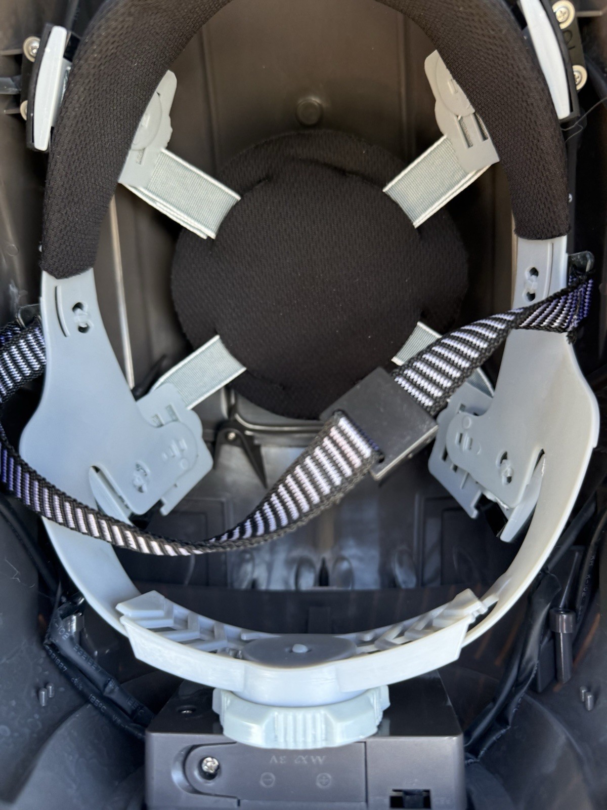 MASS EFFECT LEGENDARY CACHE N7 Helmet (NO BOX – NO GAME)