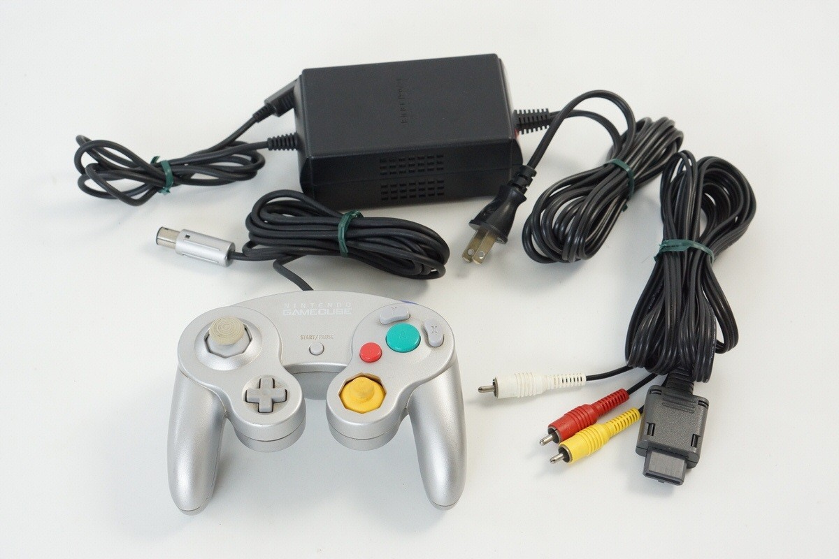 GameCube Silver Console System Boxed DOL-001 JP For Japan Game CD DNM10199731