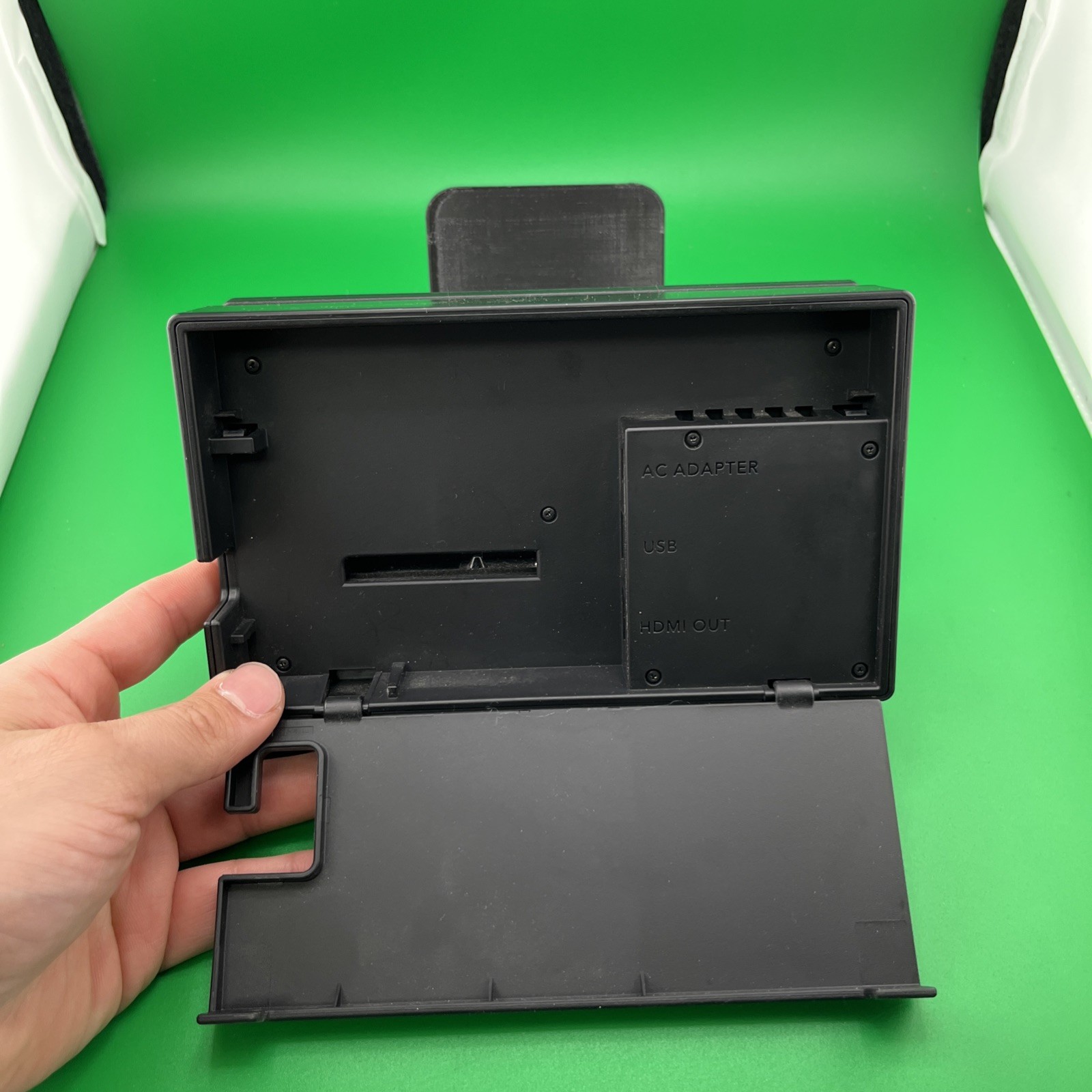 Nintendo Switch TV Dock Charging Station Only HAC-007 No Cords (T21)