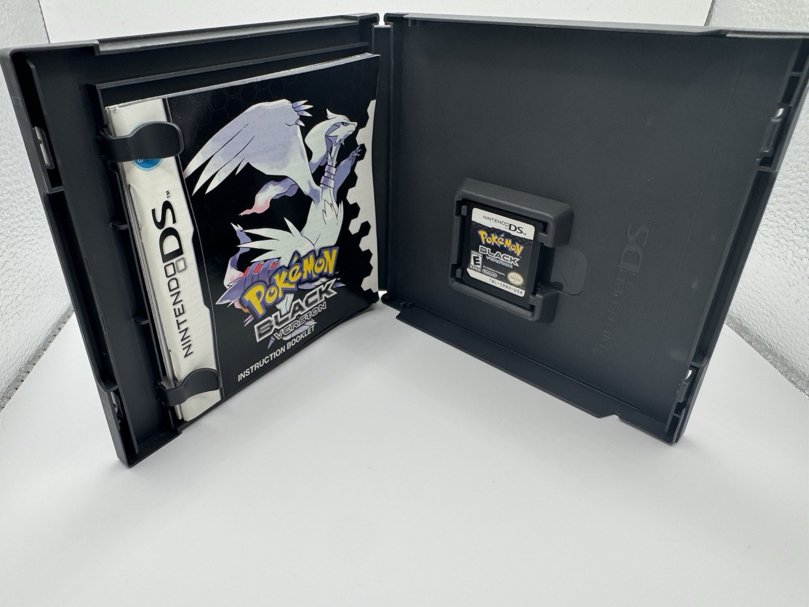 Pokémon Black and White 2 Complete w/ Manual
